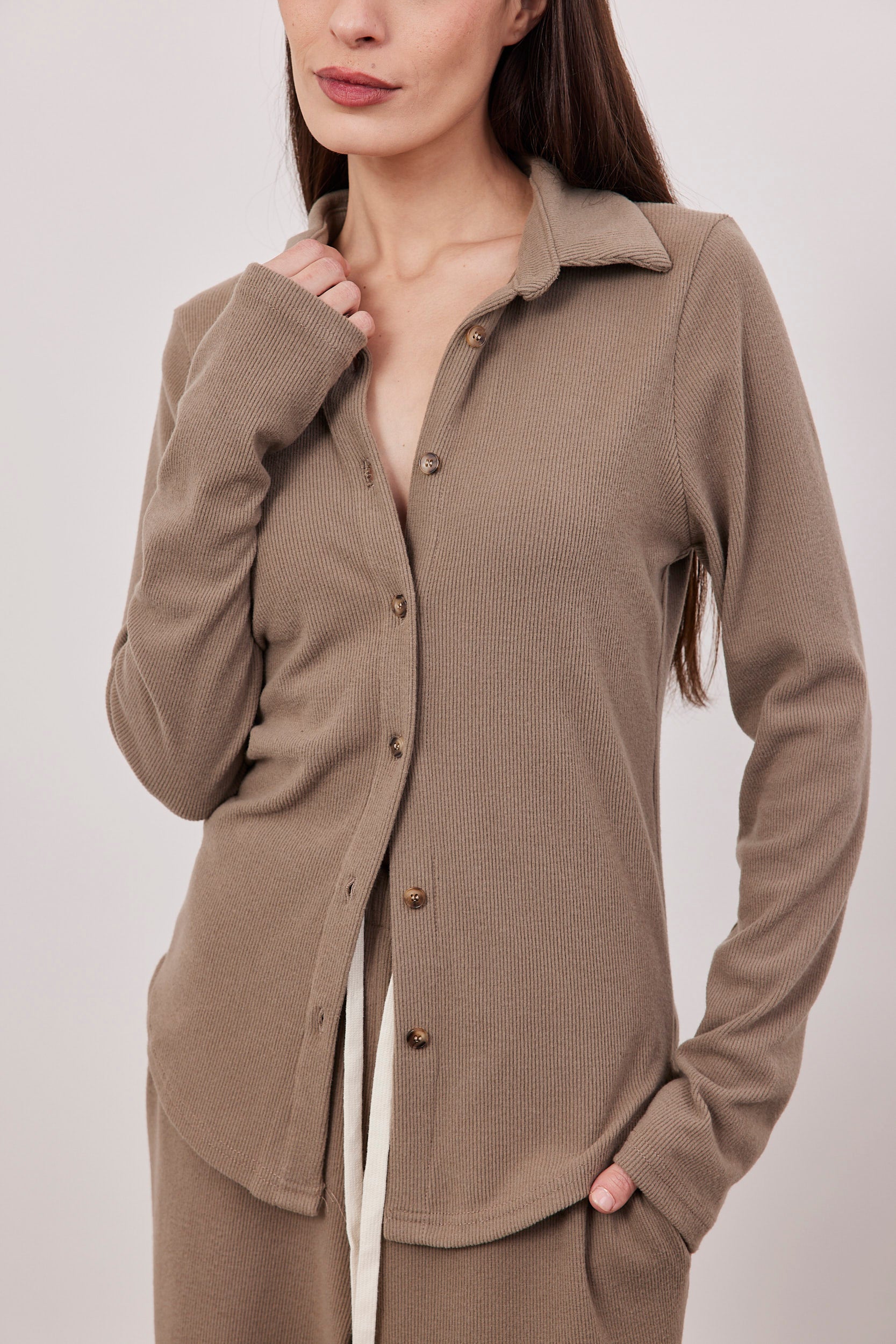 חולצת סריג מכופתרת