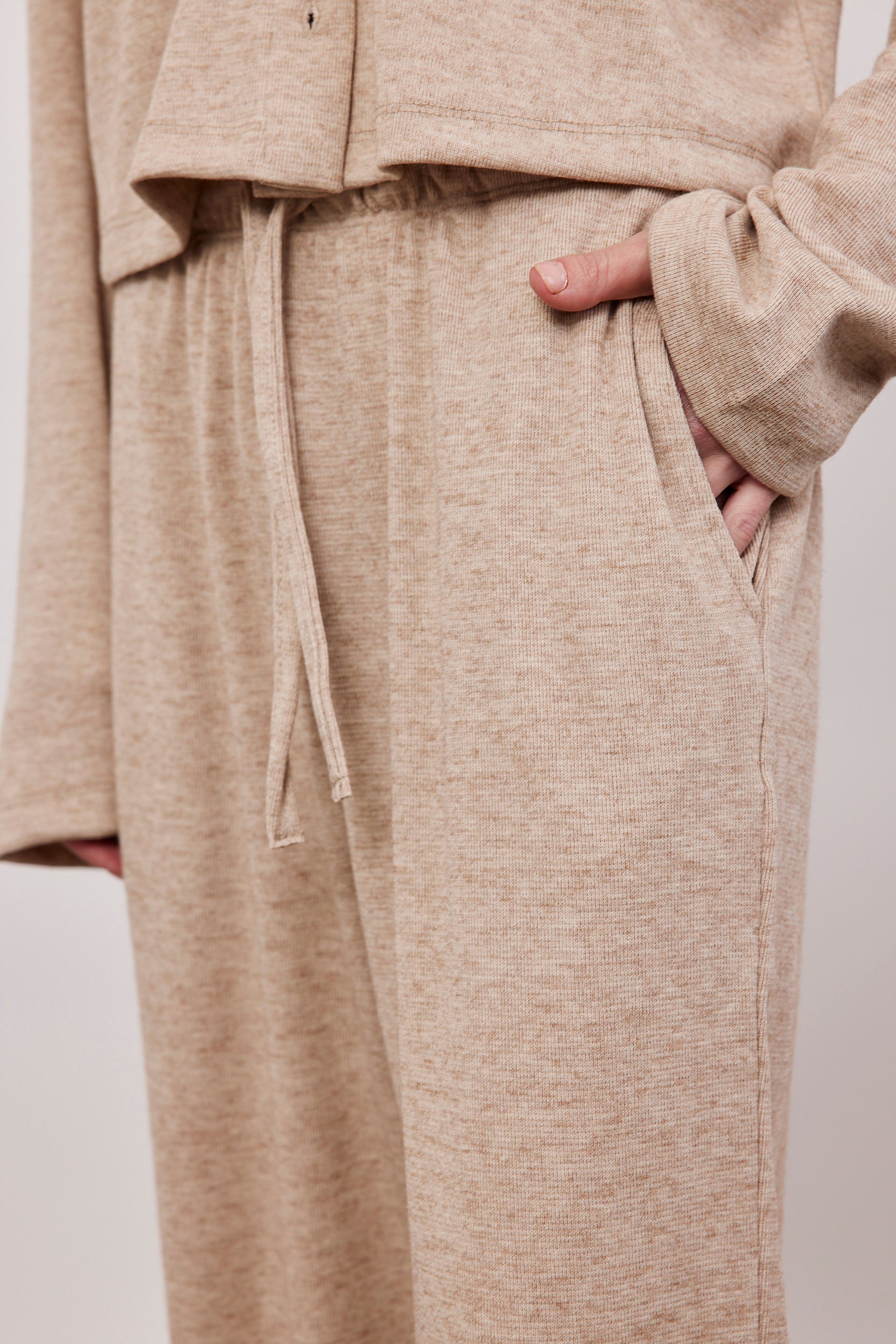 מכנסיים ארוכים בד סריג