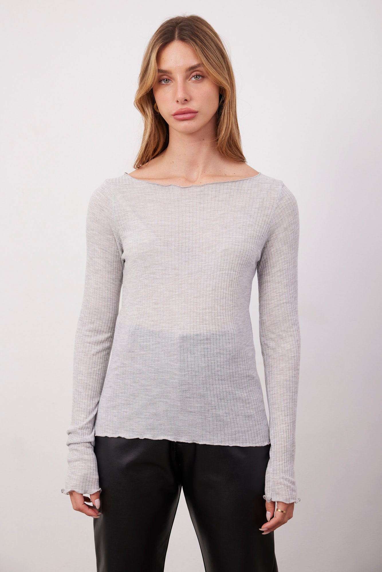 חולצה שקפקפה בסיומת בייבי לוק - ITAY BRANDS