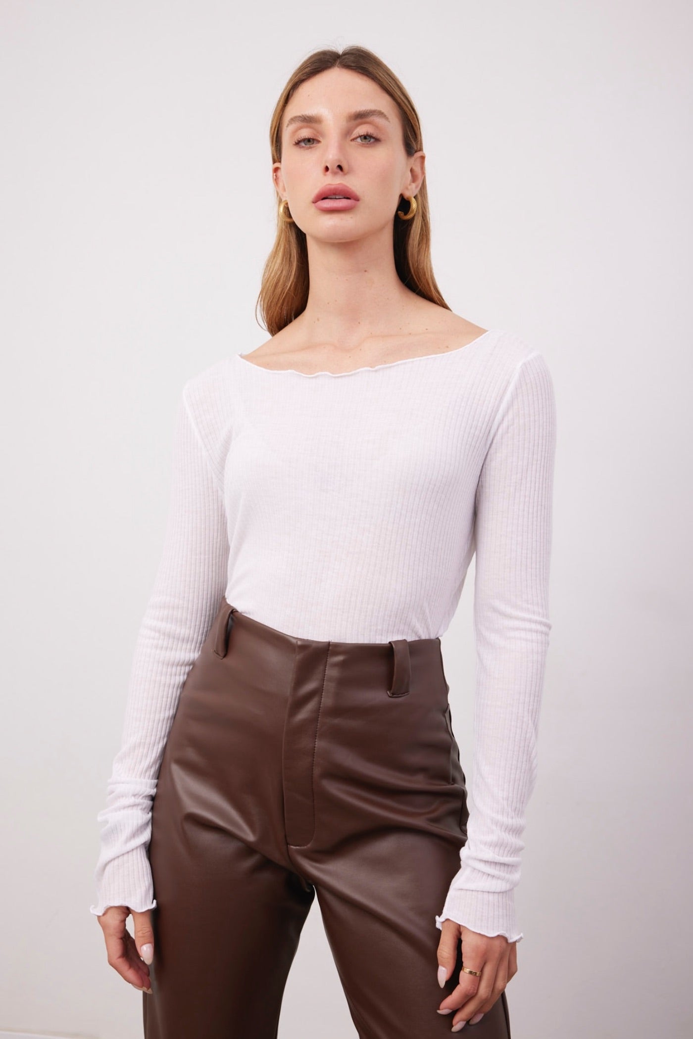 חולצה שקפקפה בסיומת בייבי לוק - ITAY BRANDS