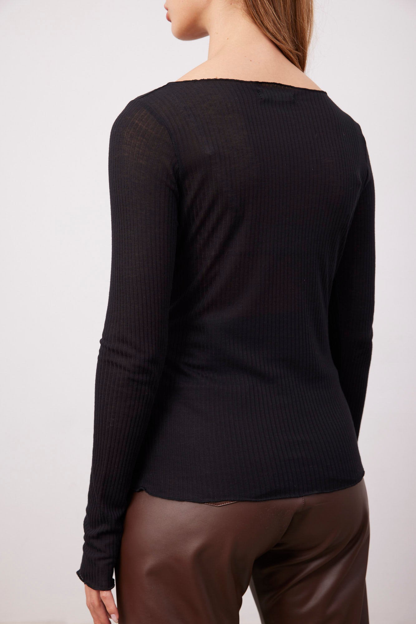 חולצה שקפקפה בסיומת בייבי לוק - ITAY BRANDS