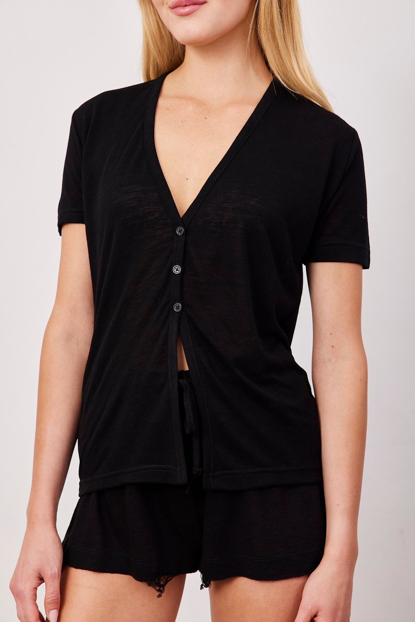 שורטס עם סיומת פרומה