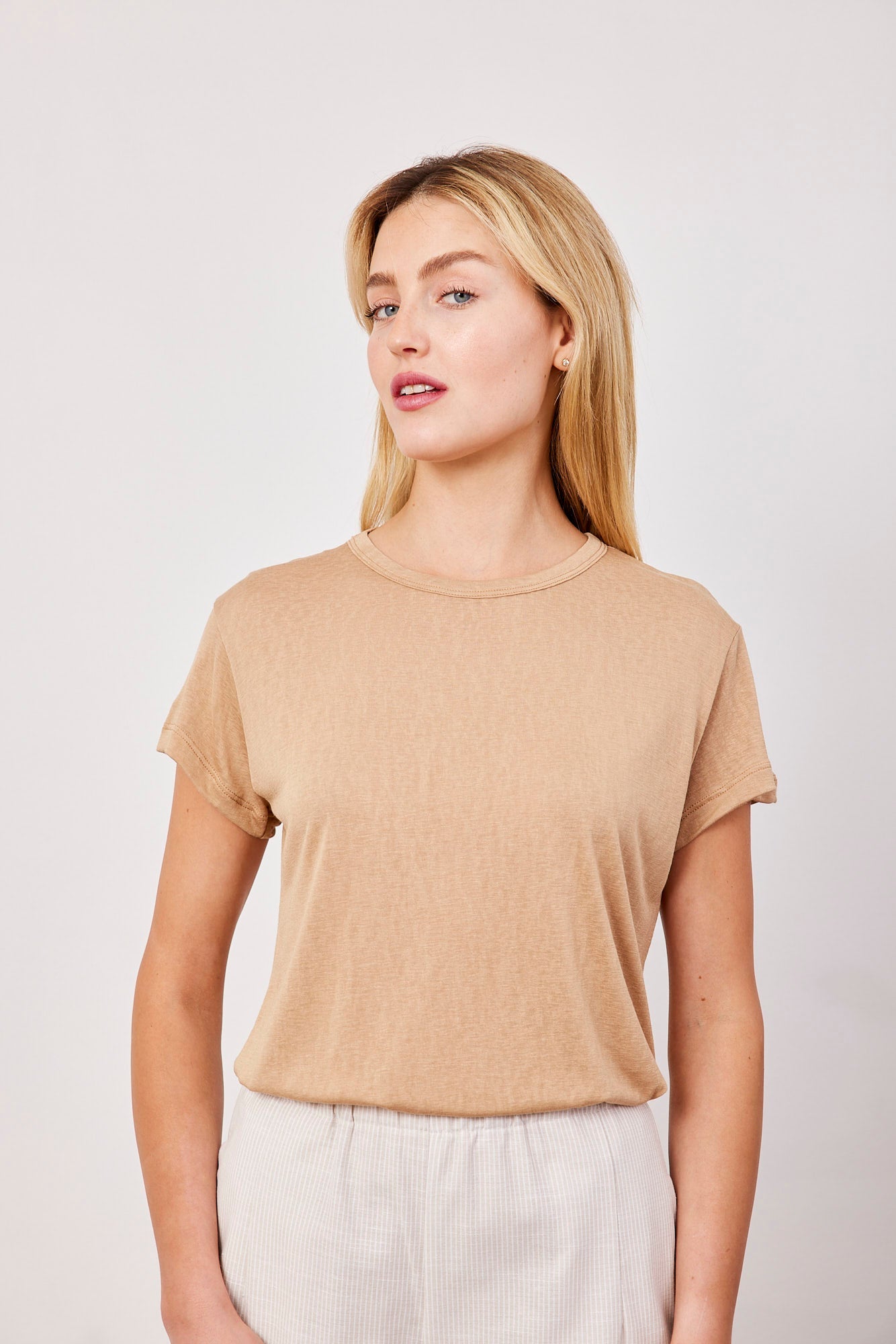 טי-שרט ניקי מבד שקפקף - ITAY BRANDS