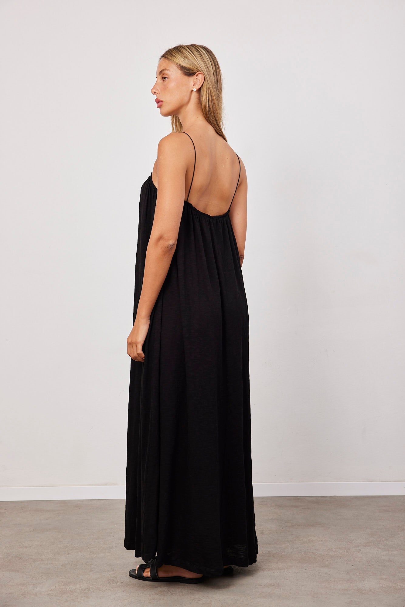 שמלת מקסי עם כיווצים - ITAY BRANDS