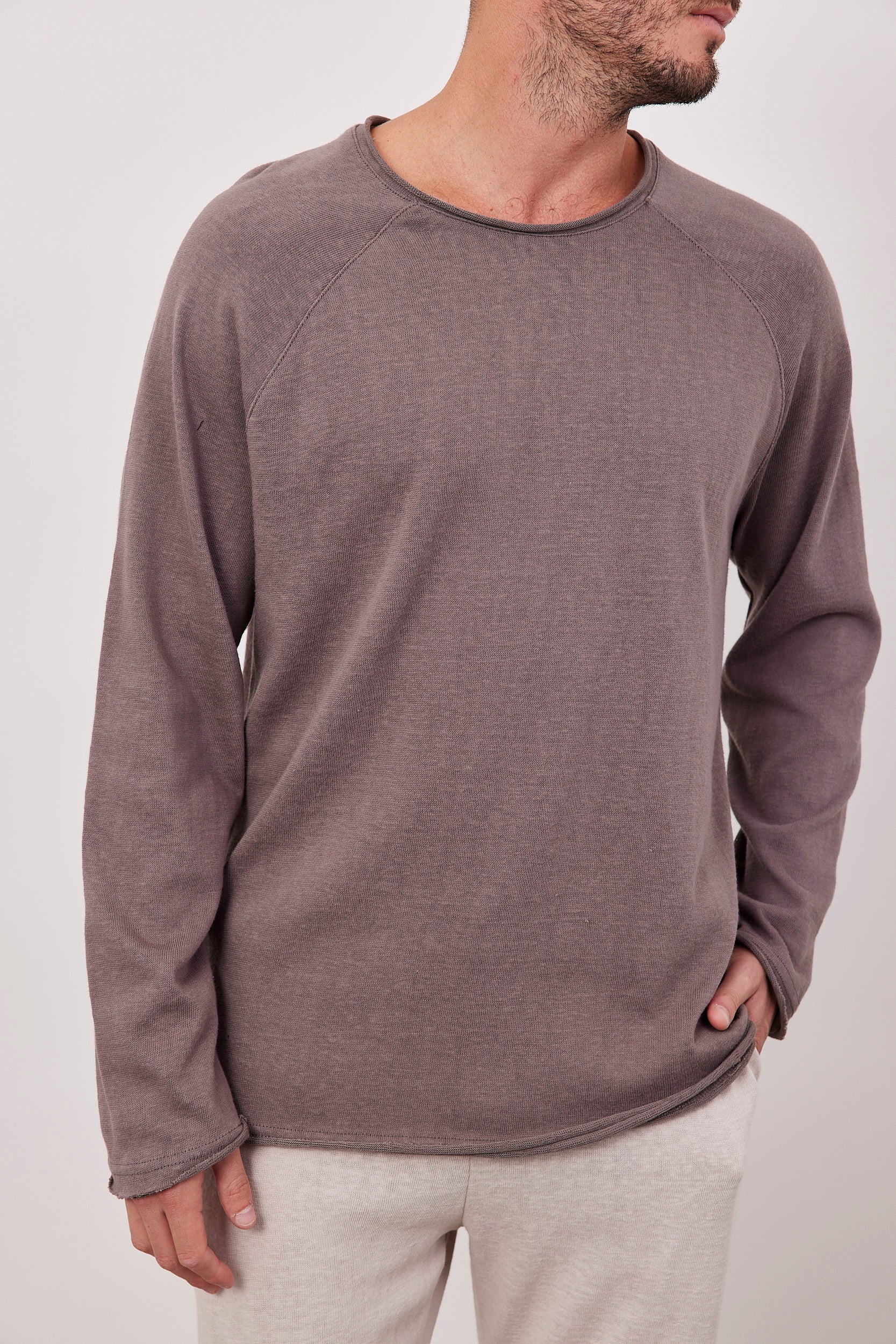 חולצת רגלן ארוכה מראה פשתן