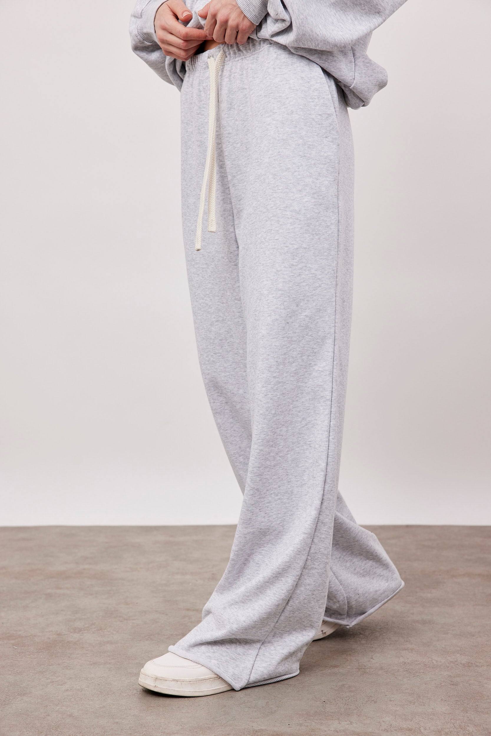 מכנסי פרנץ טרי בסיומת גזורה