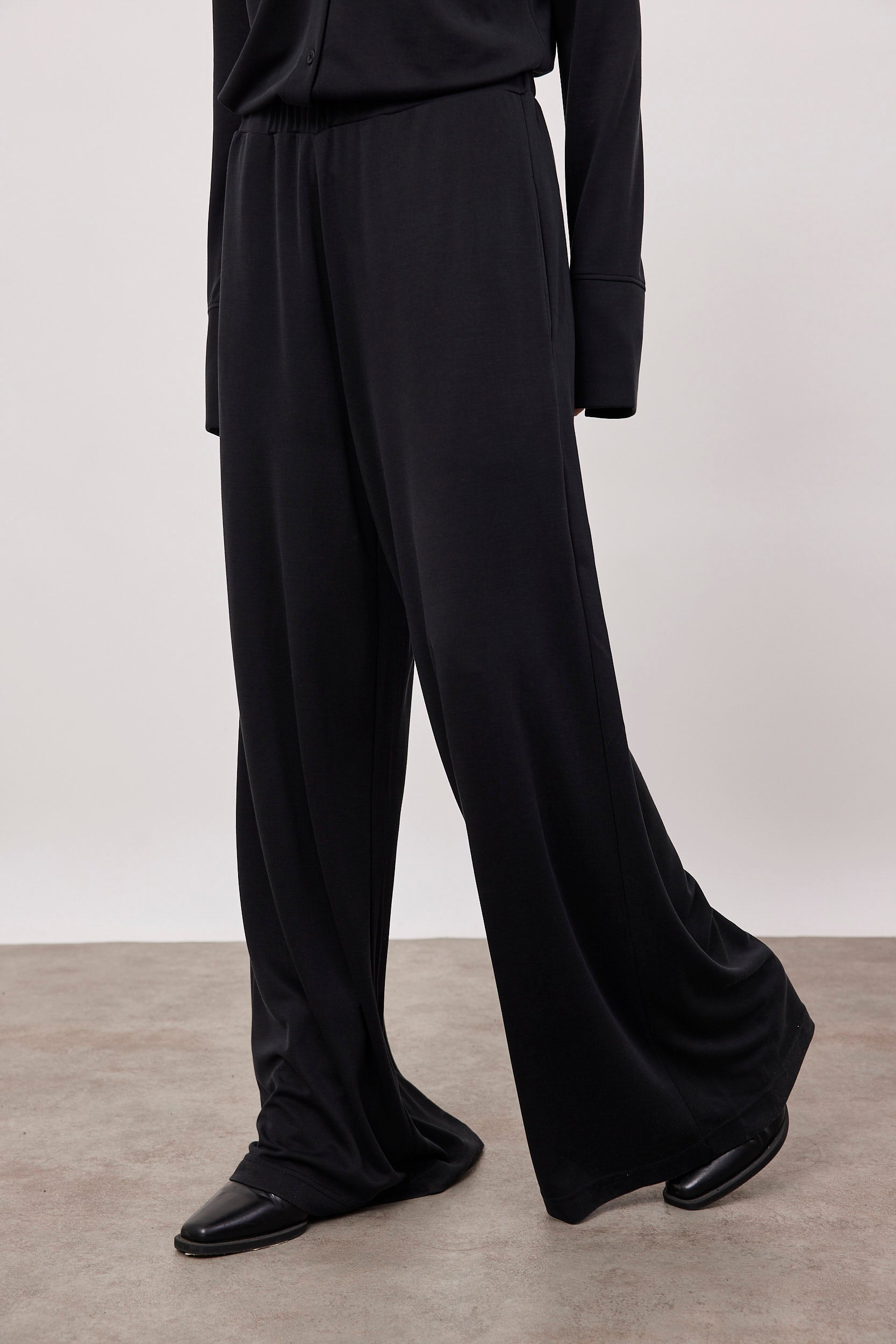 מכנסי מודל ארוכים