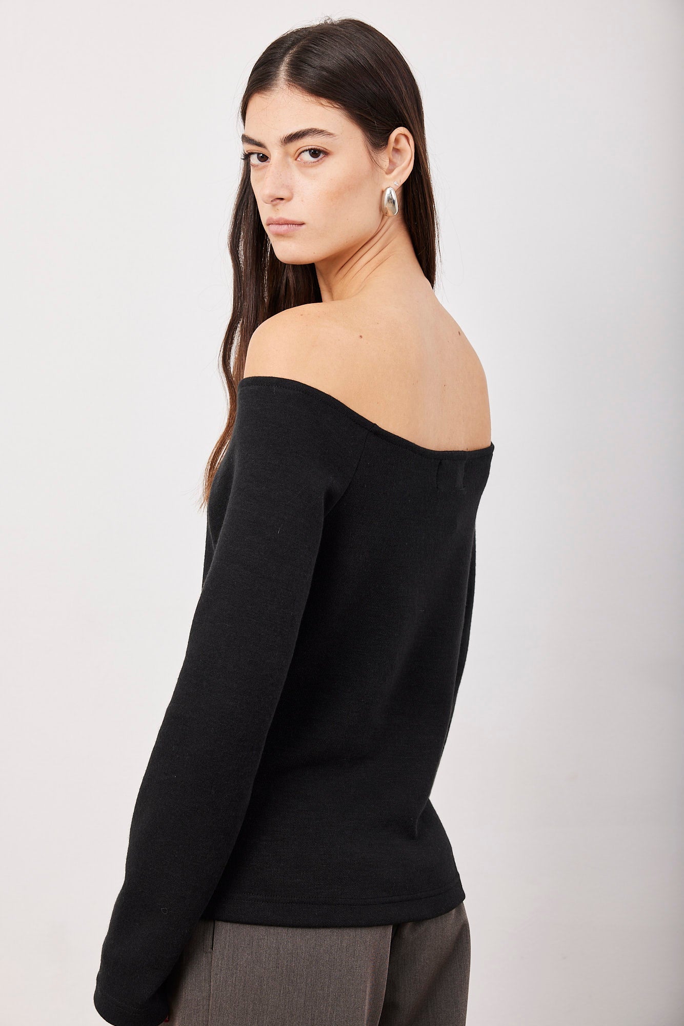 חולצת אוף שולדרס עם שרוולים ארוכים - ITAY BRANDS