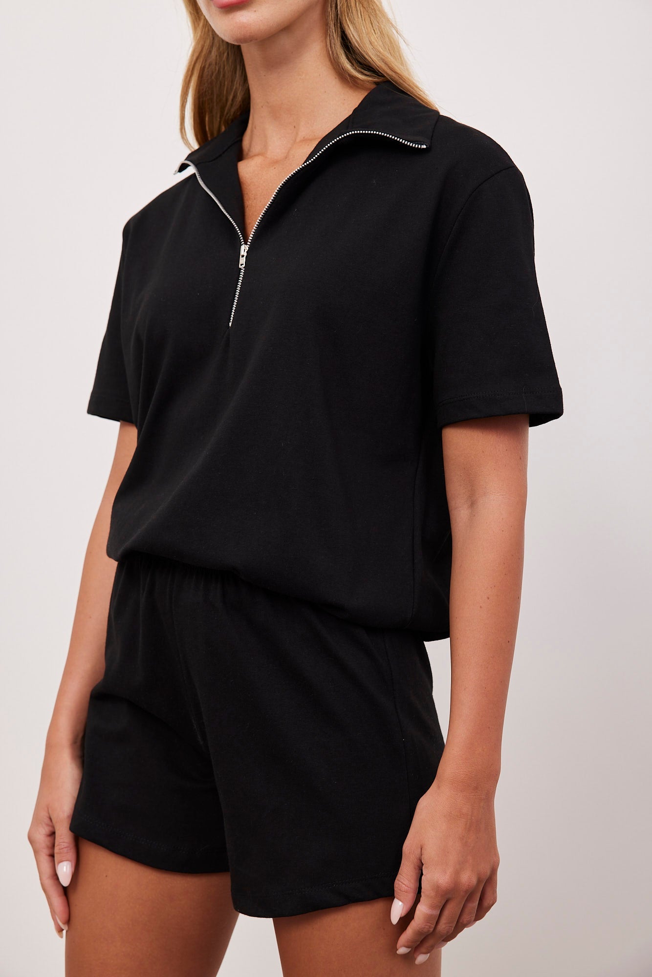 חליפה קצרה בשילוב רוכסן - ITAY BRANDS