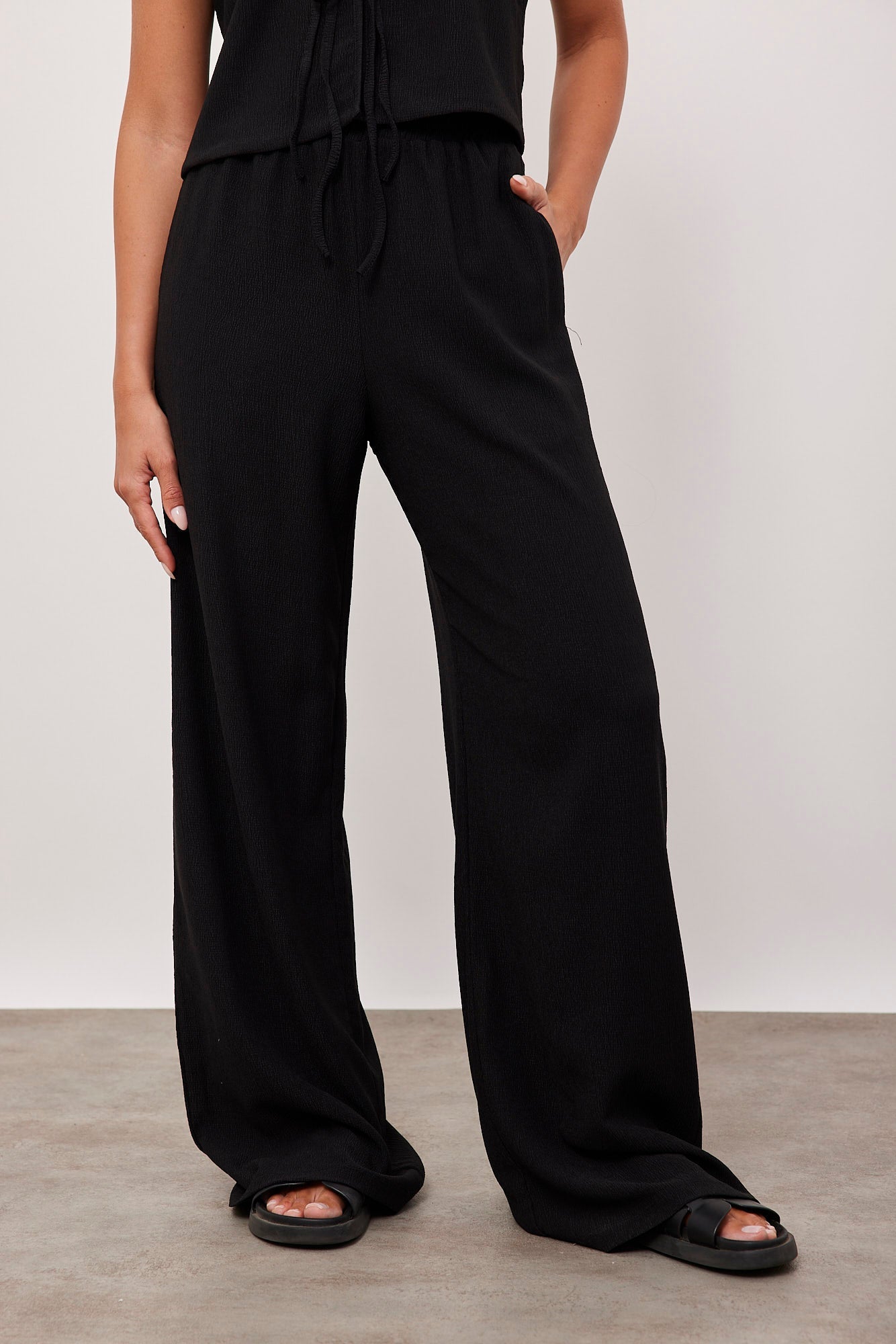 מכנסיים ארוכים בטקסטורה עם גומי - ITAY BRANDS