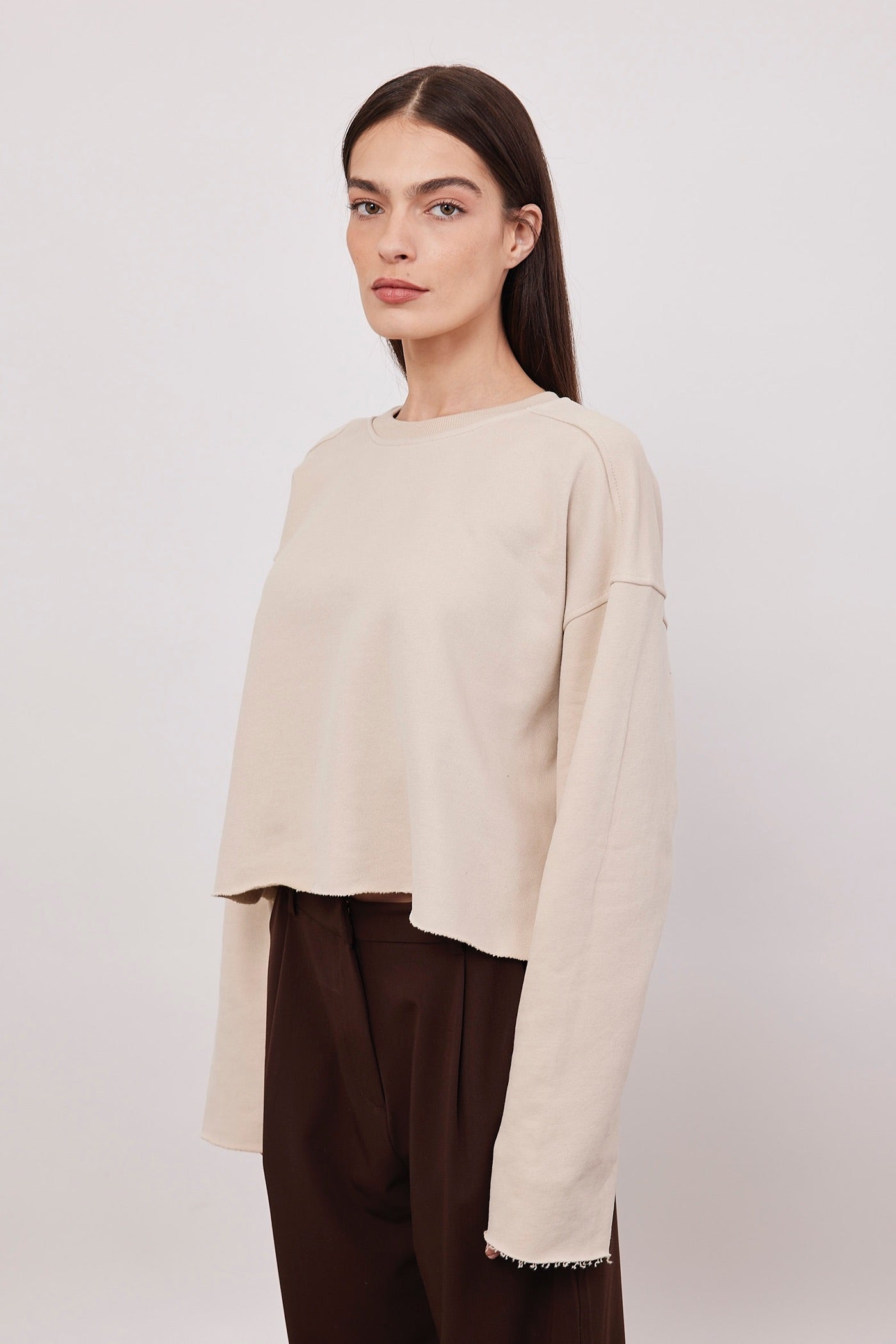 סווטשרט קרופ בסיומת גזורה