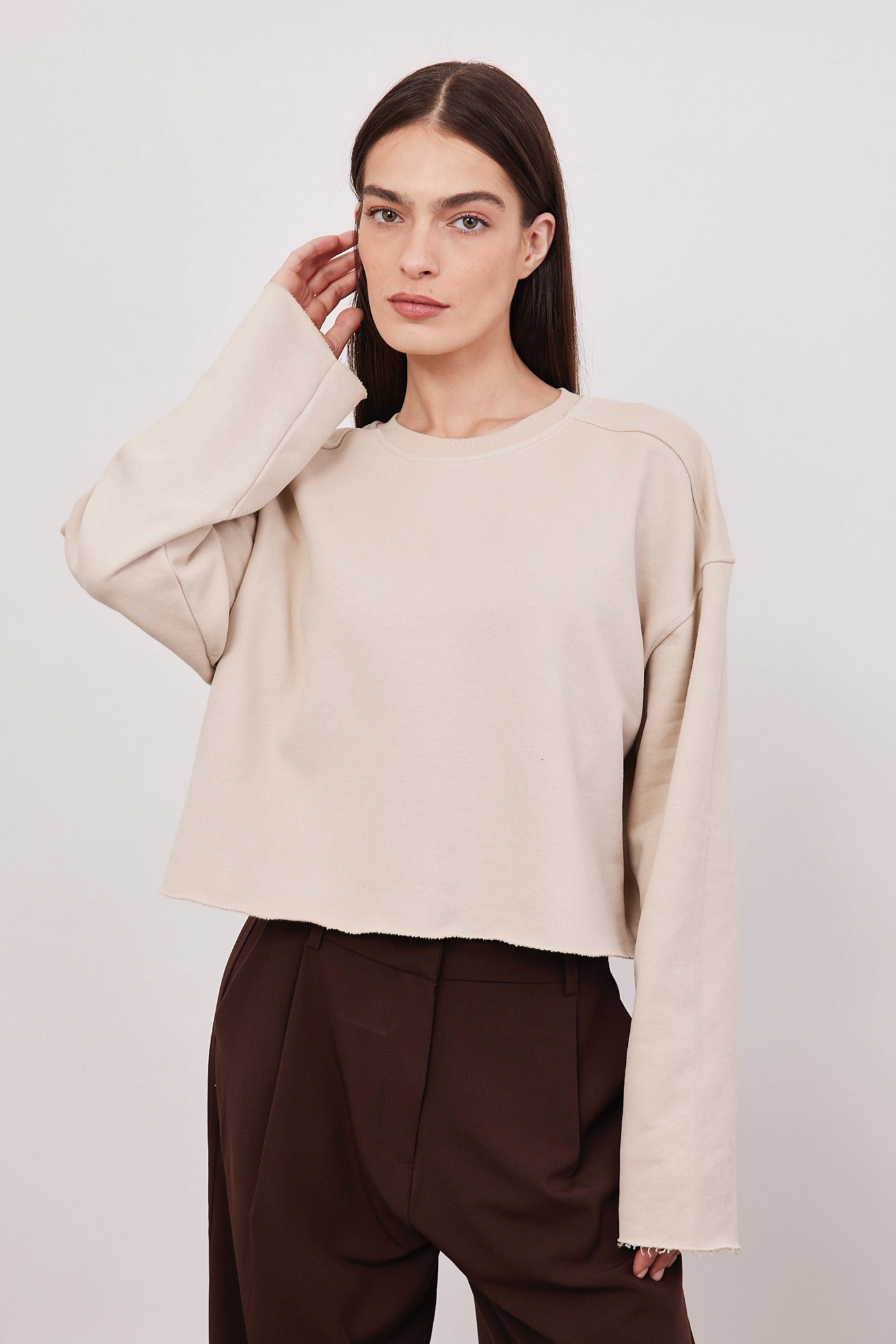 סווטשרט קרופ בסיומת גזורה