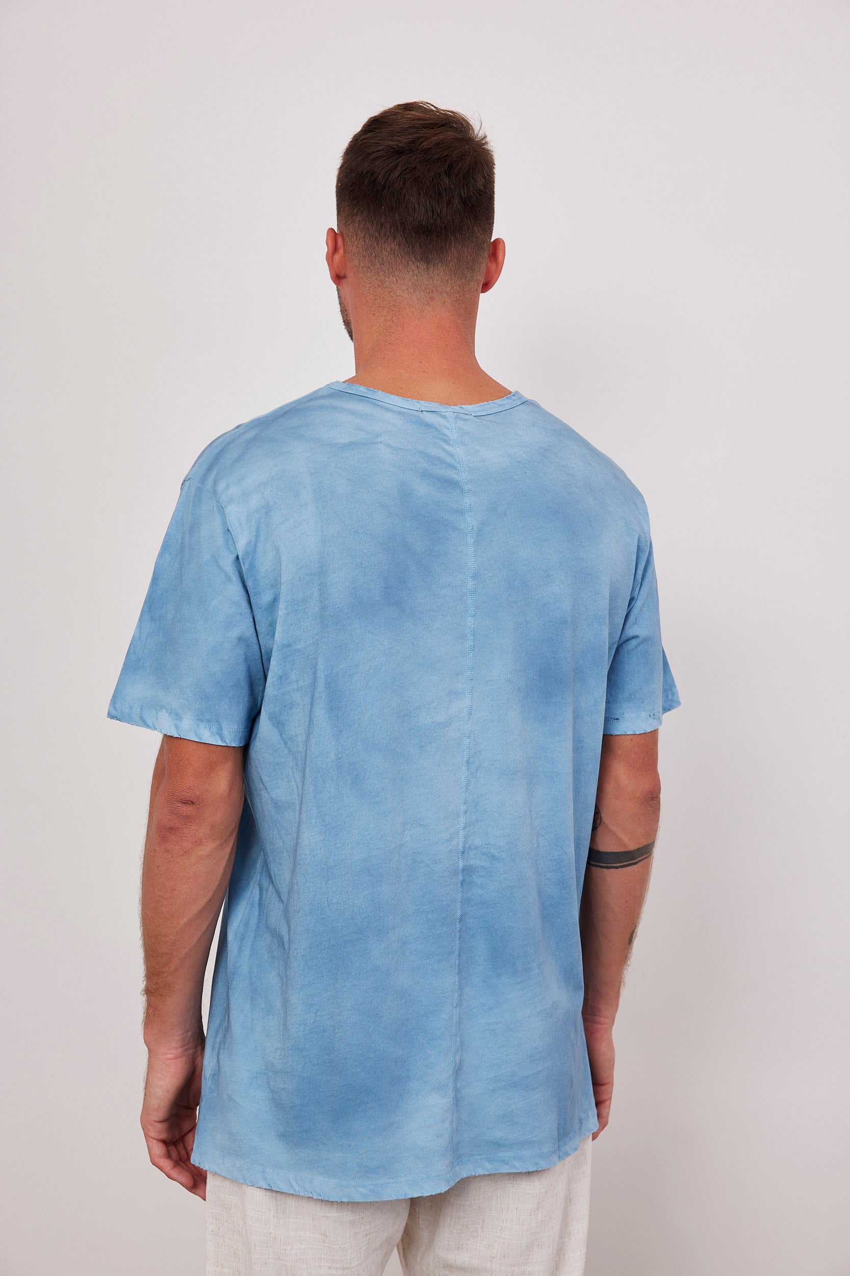 חולצת ווש קצרה עם גימור פרום