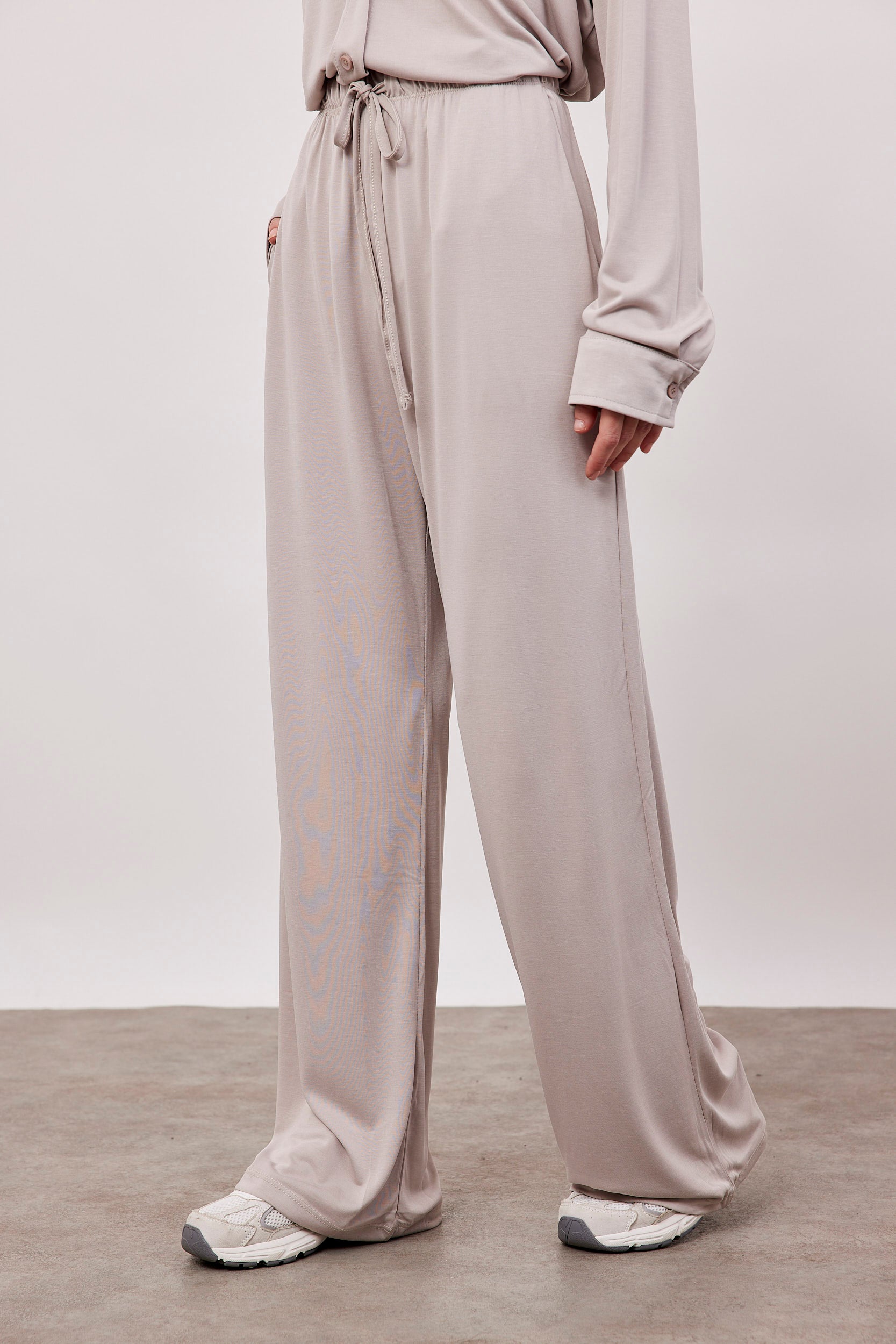 מכנסיים ארוכים בד מודל