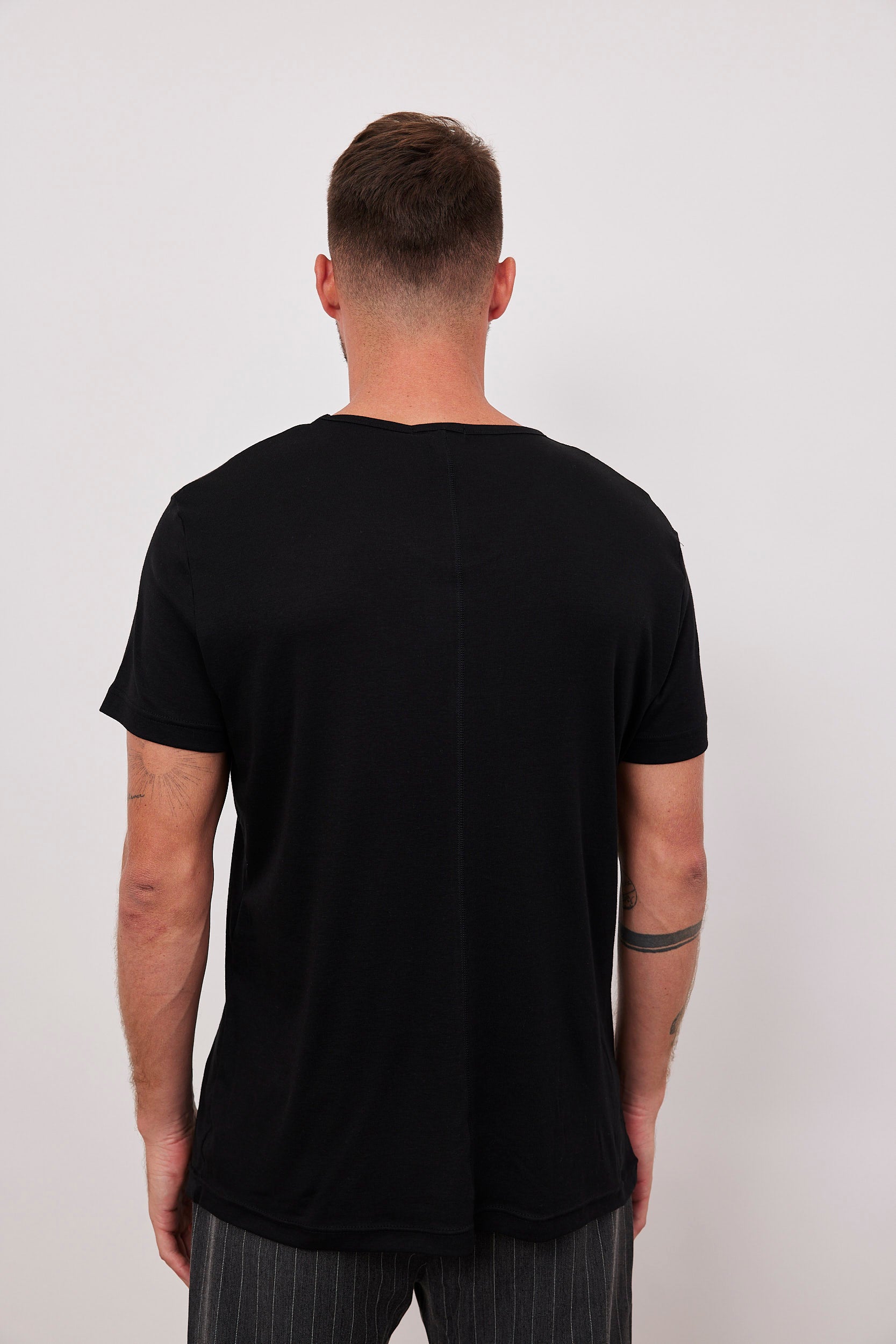 טי-שרט מבד רך במפתח עגול