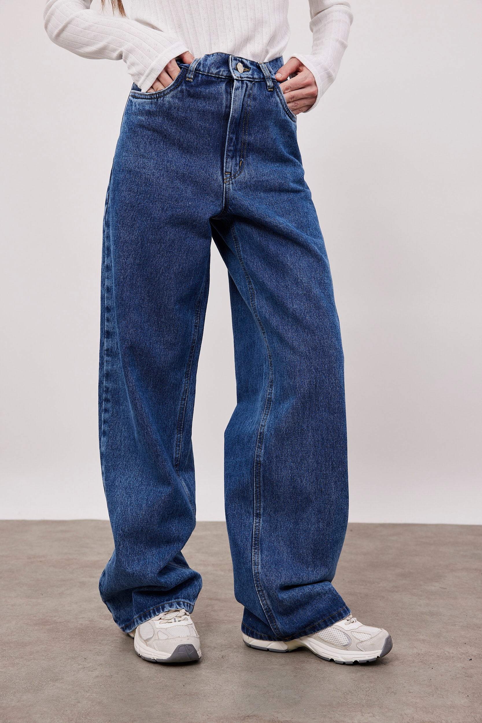 ג׳ינס בסיומת מתרחבת