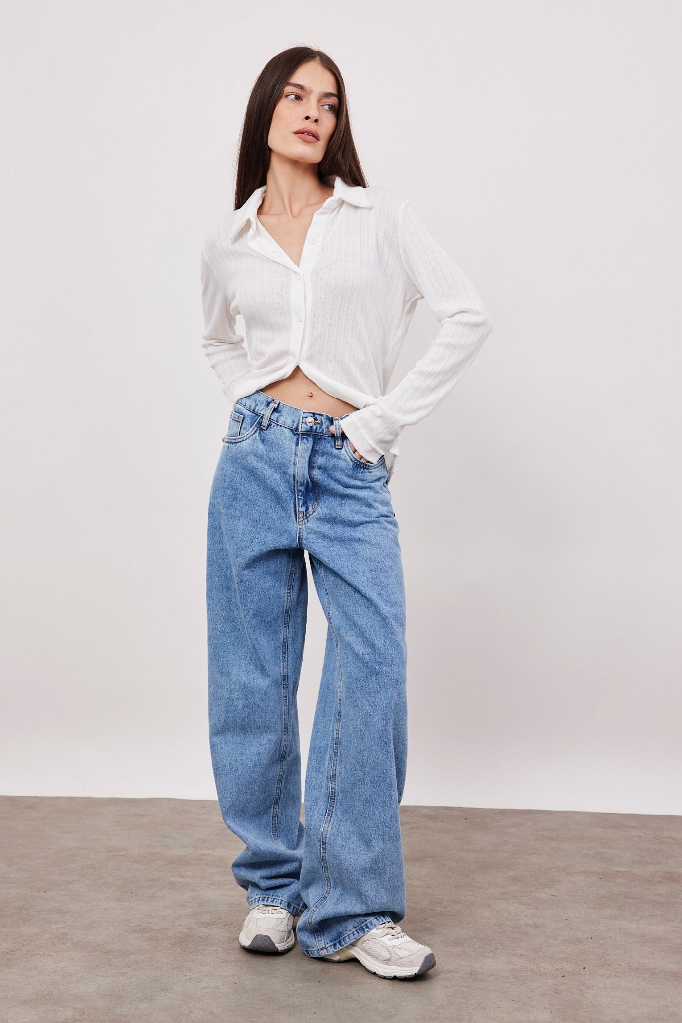 ג׳ינס בסיומת מתרחבת