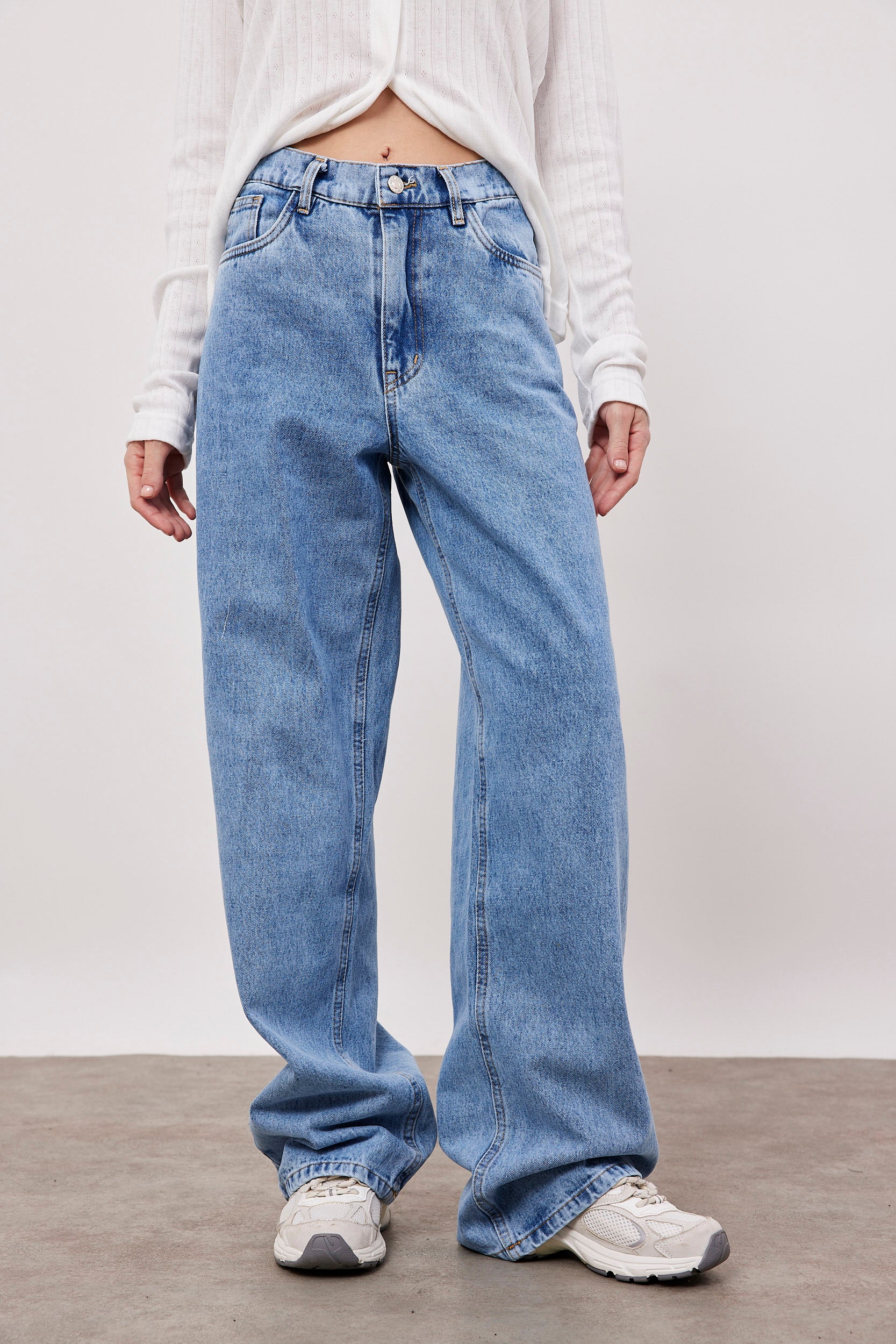 ג׳ינס בסיומת מתרחבת