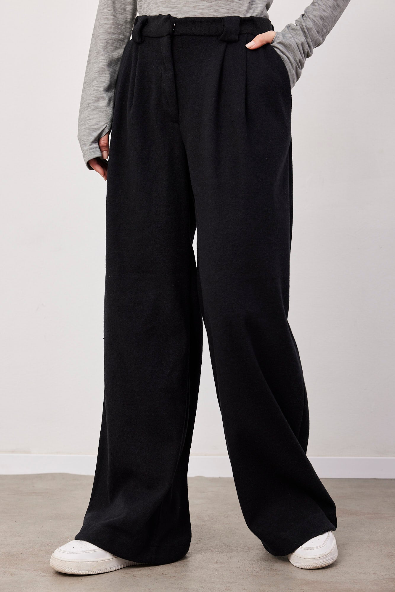 מכנסיים בגזרת אוברסייז עם גומי - ITAY BRANDS