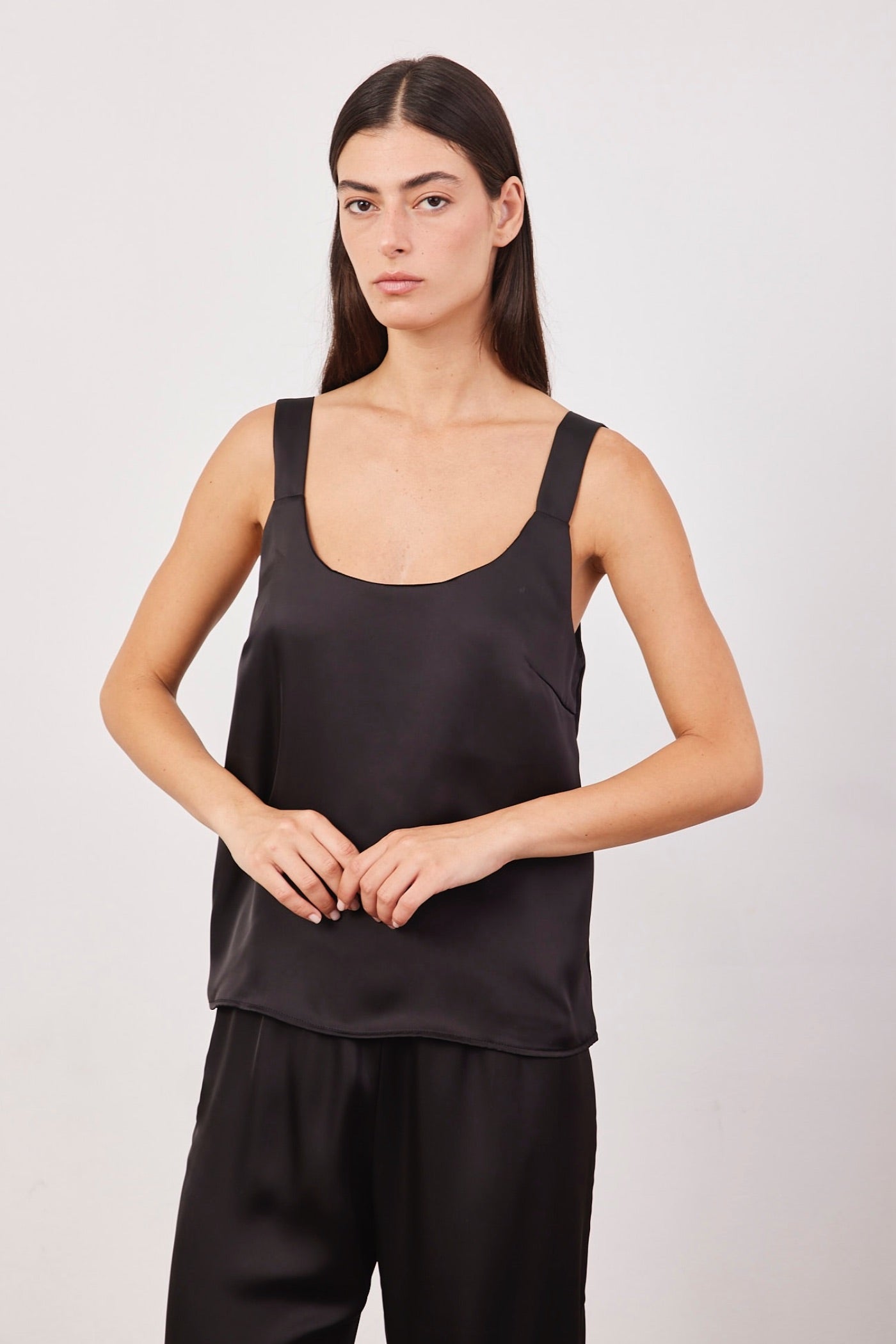 חליפת גופייה במראה סאטן - ITAY BRANDS