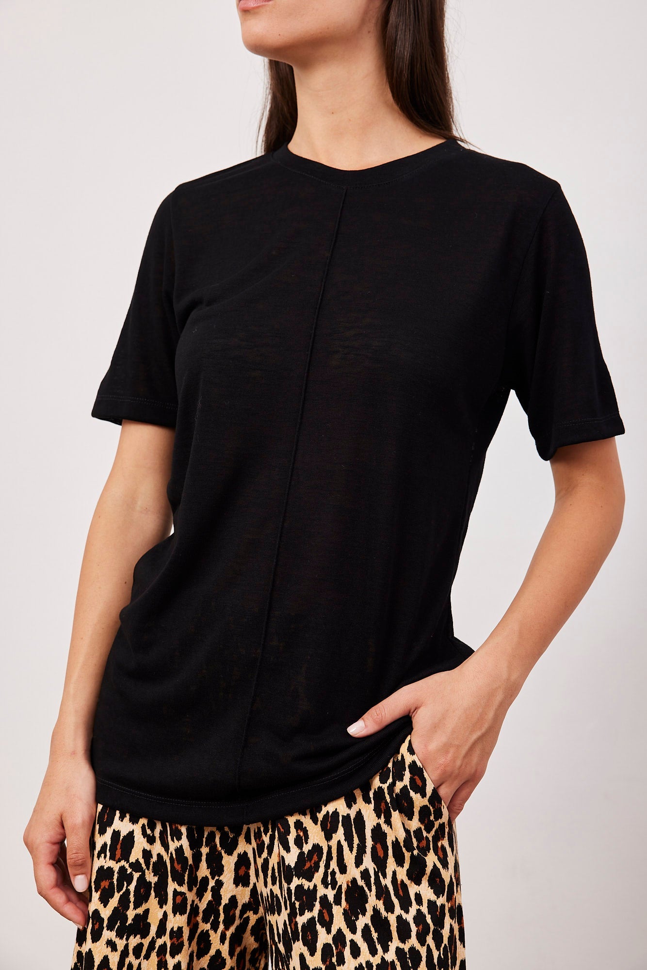 טי-שרט עם תיפור קדמי - ITAY BRANDS