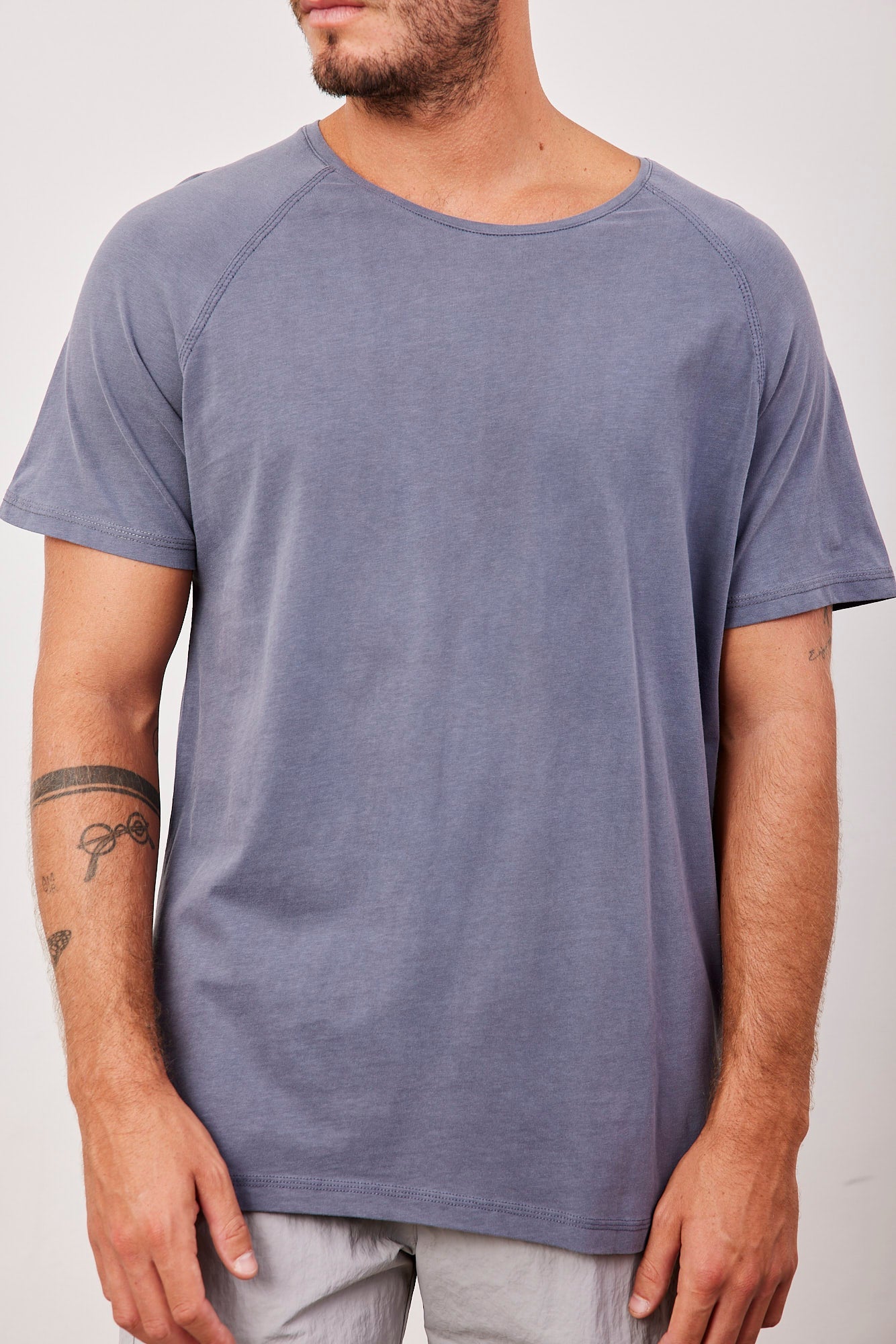 טישרט כותנה עם תיפור בולט - ITAY BRANDS