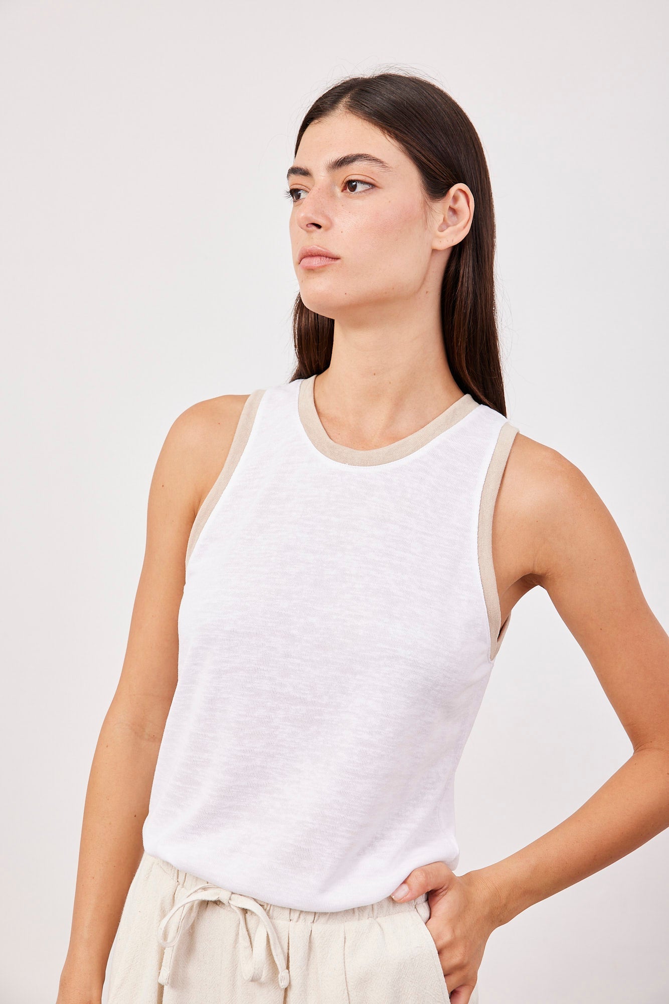 גופיה במראה פשתן קולור בלוק - ITAY BRANDS