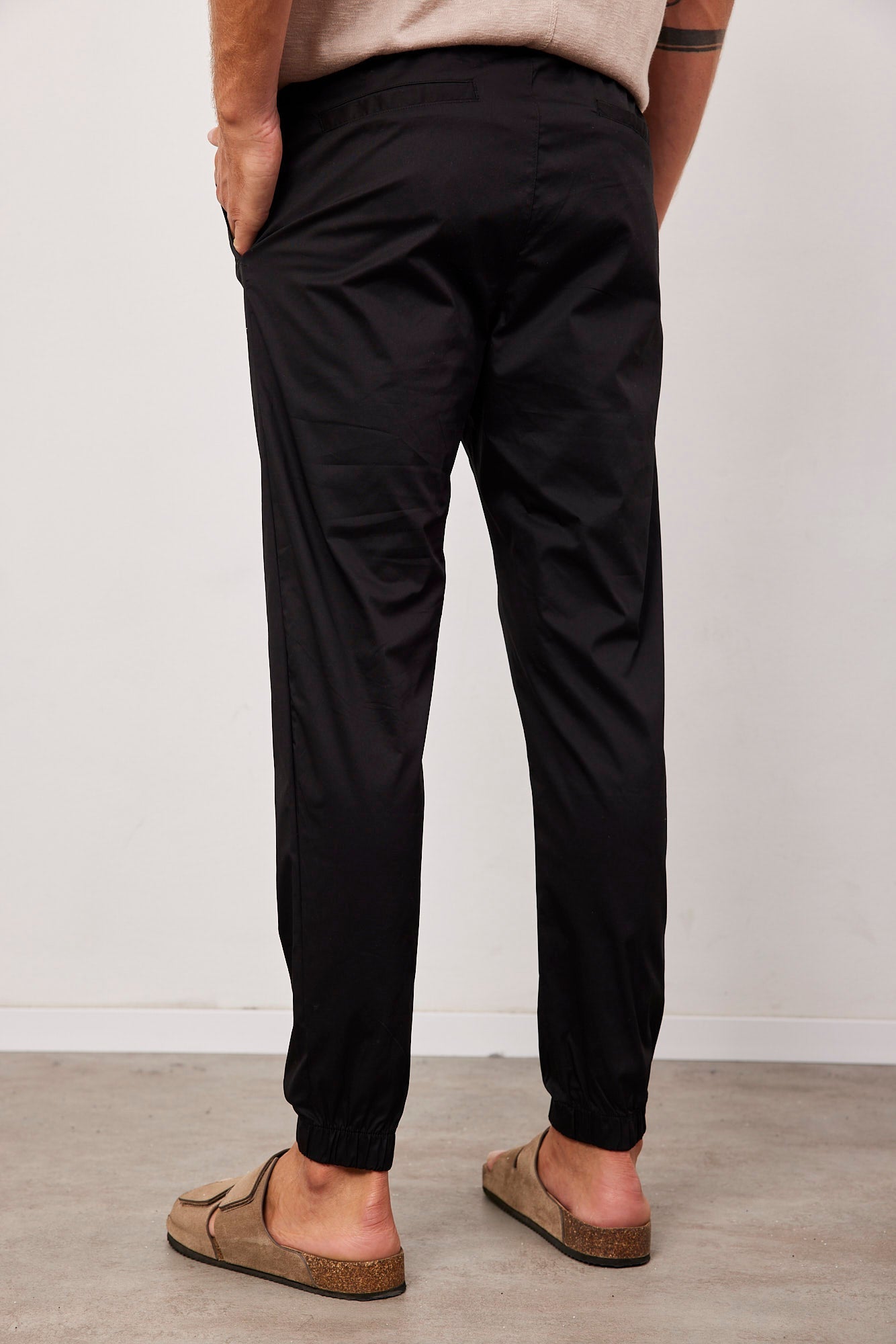 מכנסיים עם סיומת גומי - ITAY BRANDS