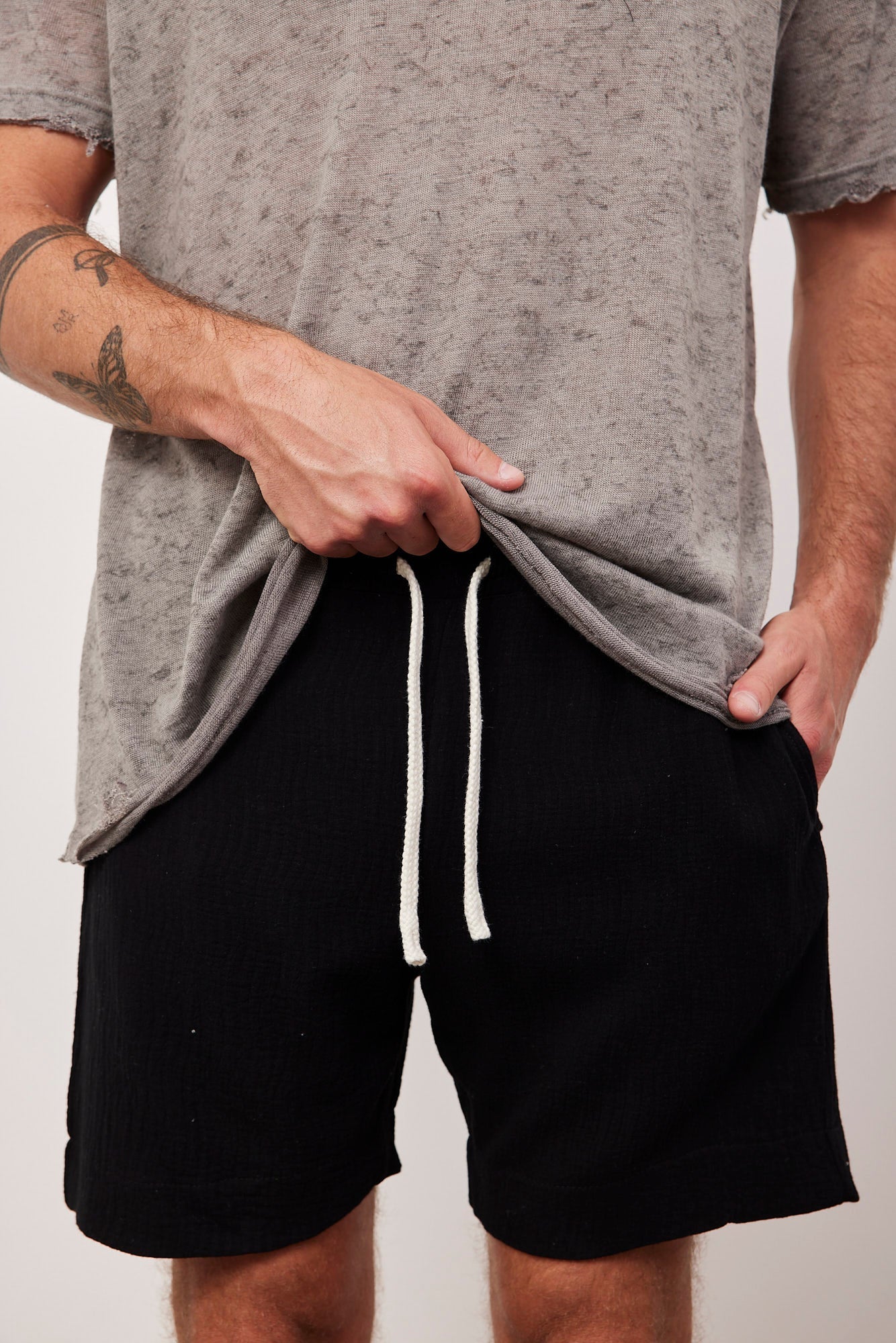 מכנסיים קצרים בטקסטורה - ITAY BRANDS