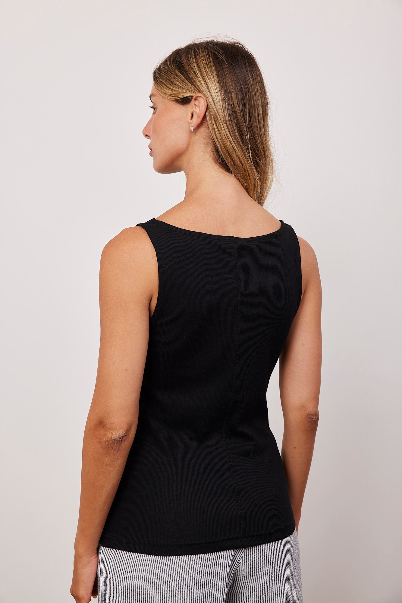 גופיית ריב עם כתפיות דקות - ITAY BRANDS