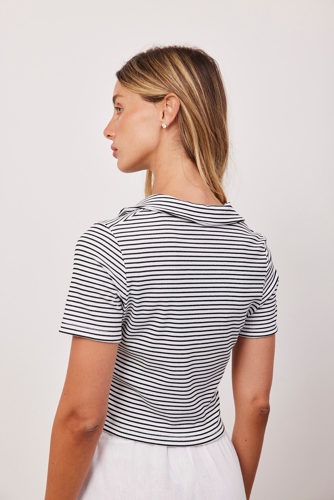 חולצת צווארון קרופ פסים - ITAY BRANDS