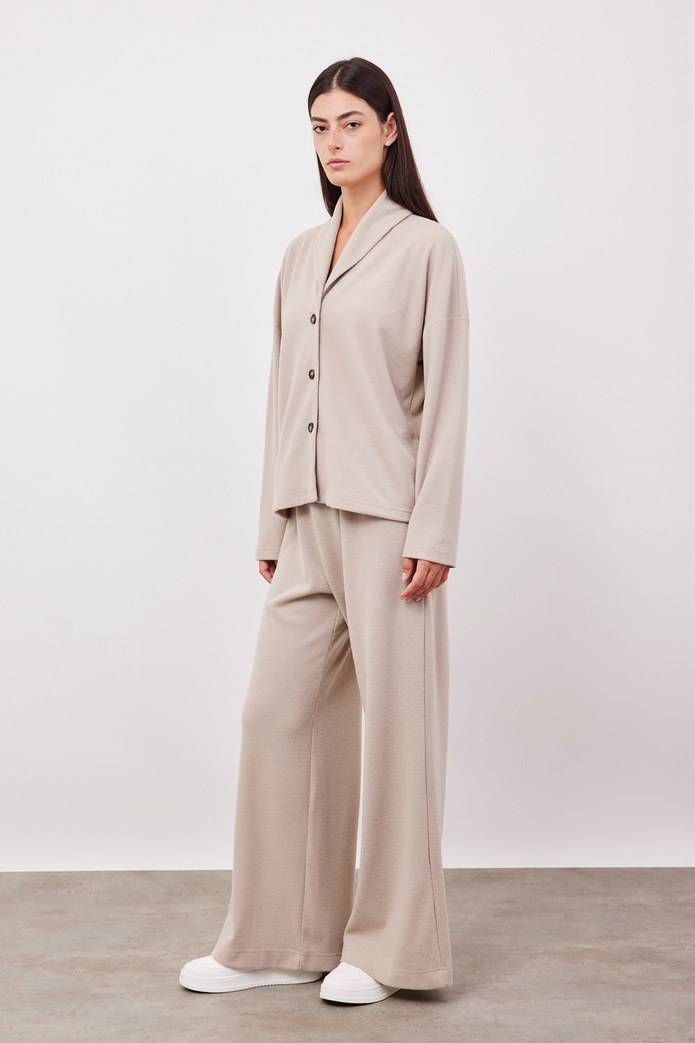 חליפת סריג רכה מכופתרת - ITAY BRANDS