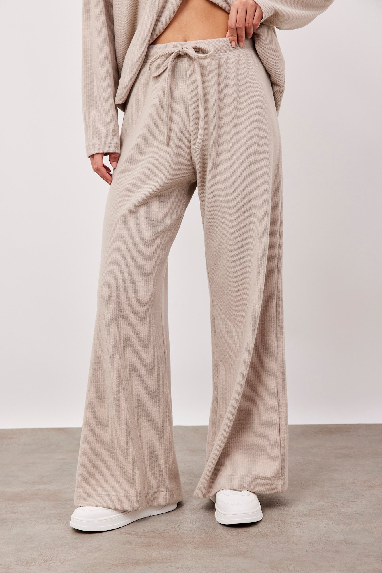 חליפת סריג רכה מכופתרת - ITAY BRANDS