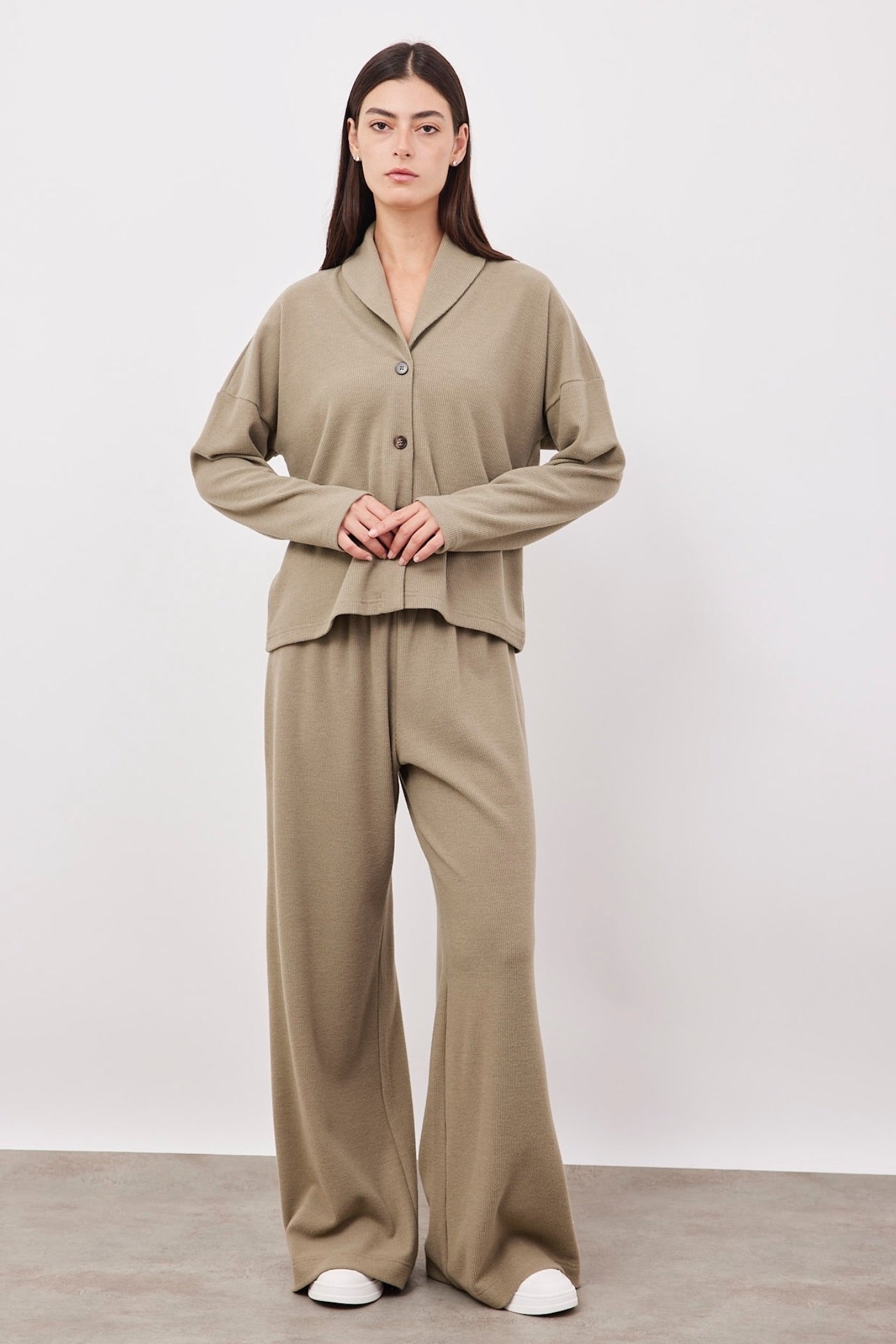 חליפת סריג רכה מכופתרת - ITAY BRANDS