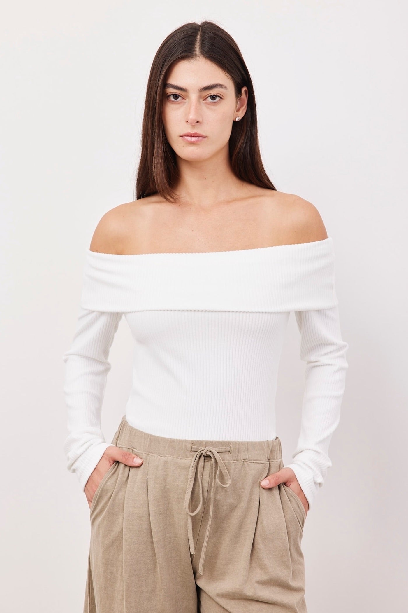 חולצת אוף שולדרס בטקסטורת פסים - ITAY BRANDS