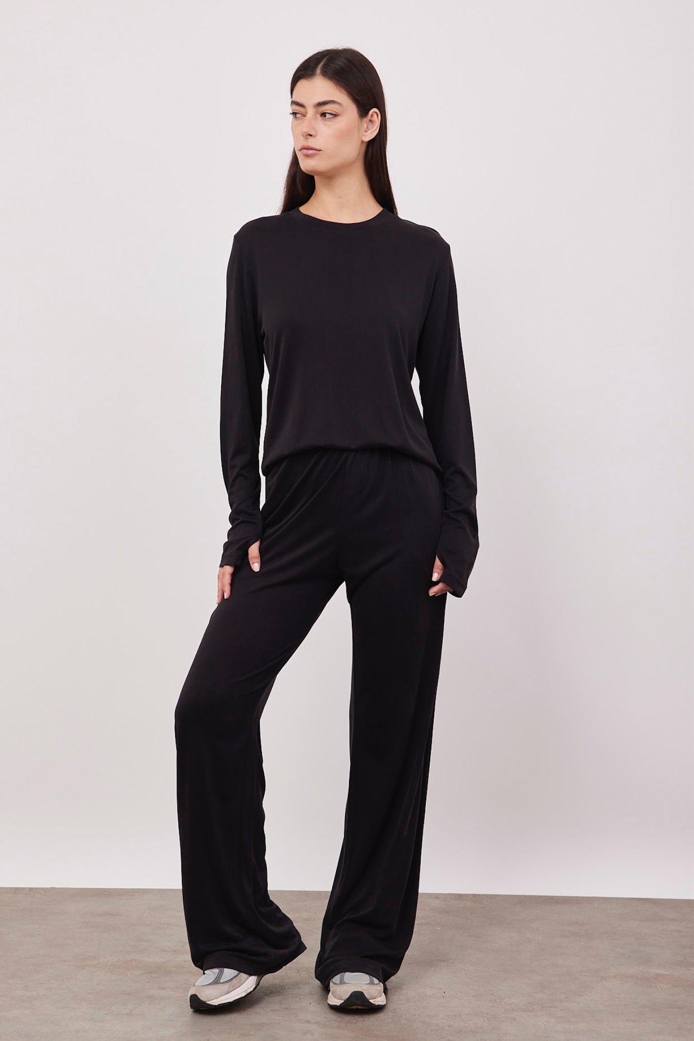 חליפת בייסיק ארוכה מבד מודל - ITAY BRANDS