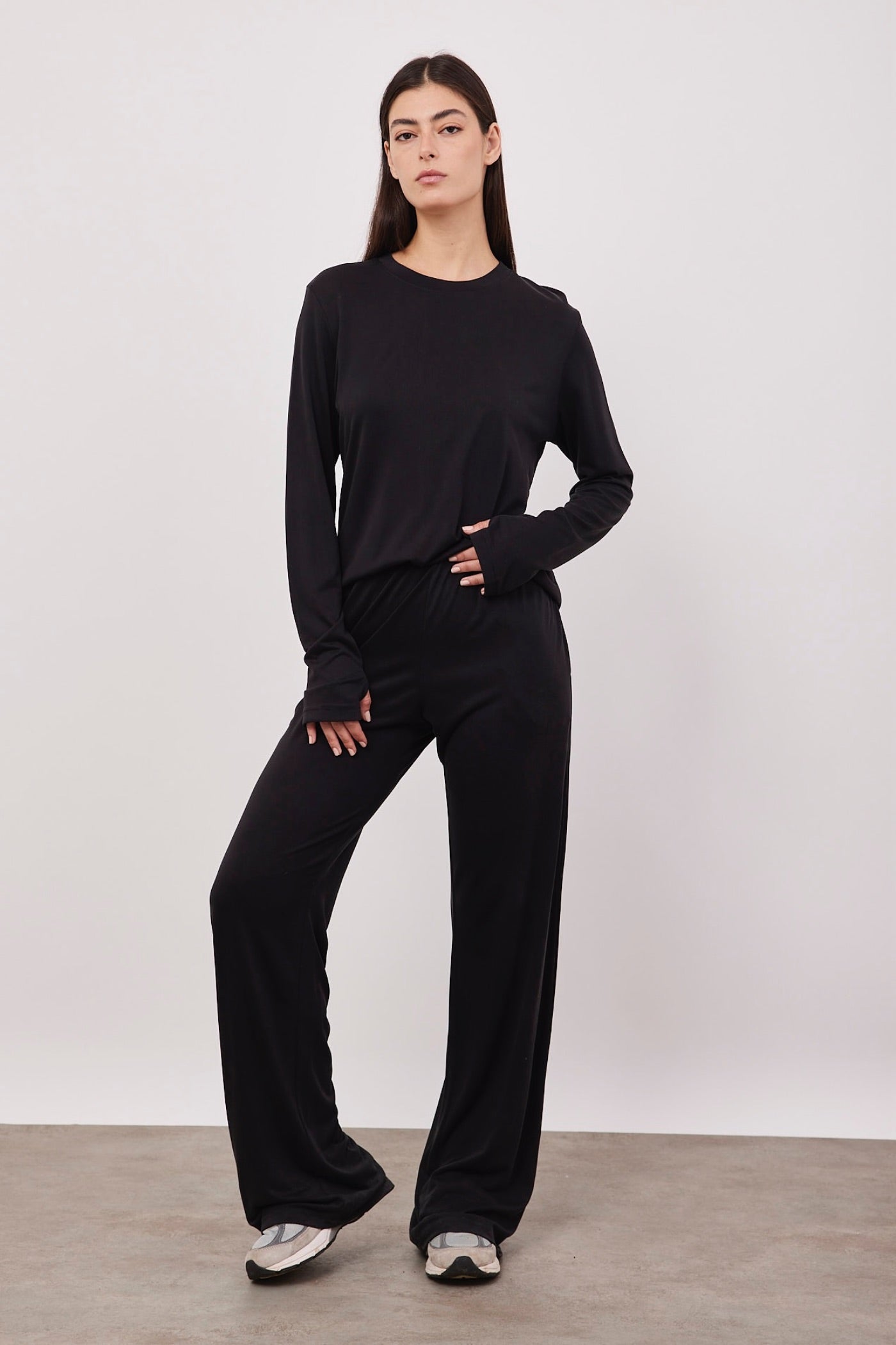 חליפת בייסיק ארוכה מבד מודל - ITAY BRANDS