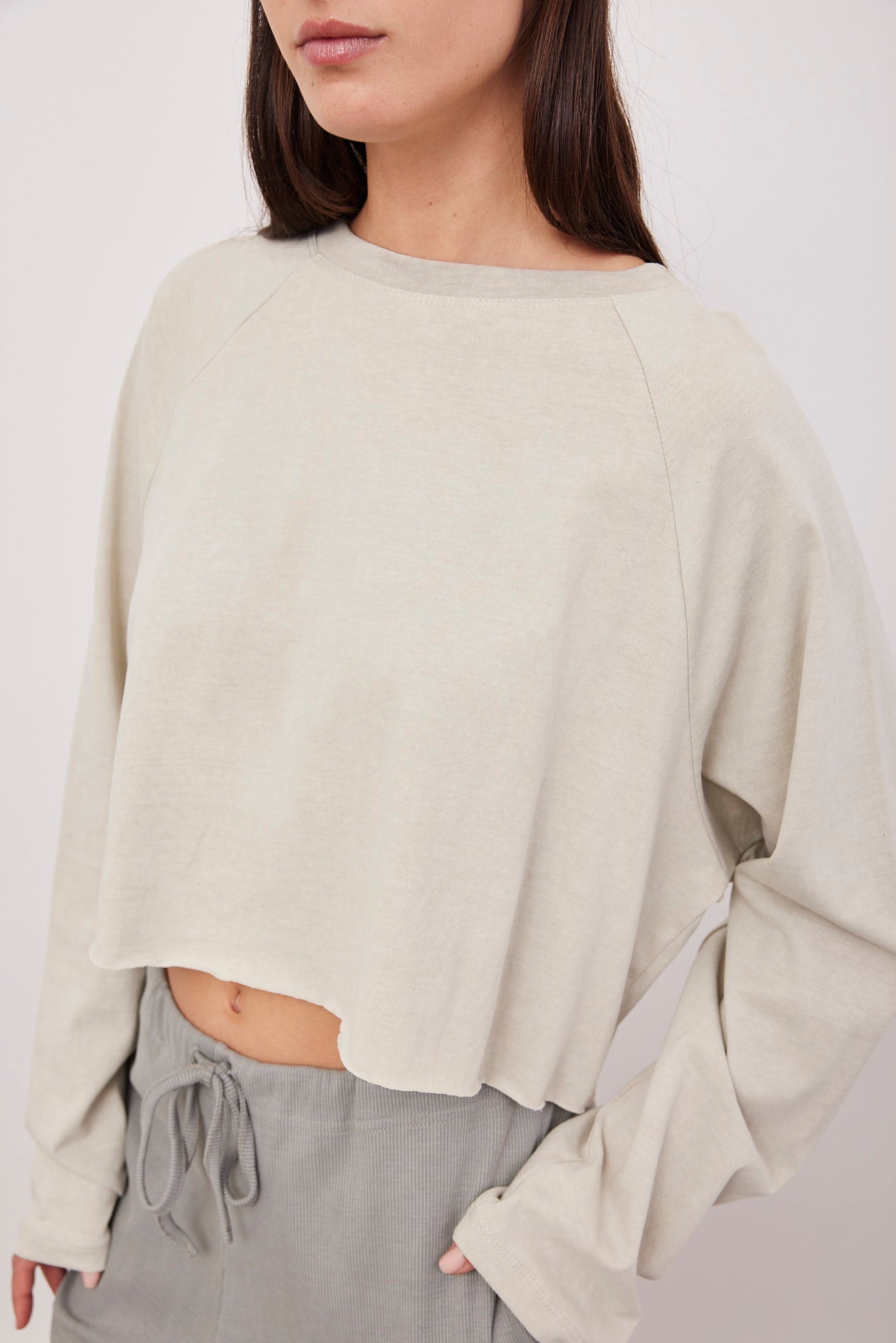 חולצת קרופ ווש בסיומת פרומה - ITAY BRANDS