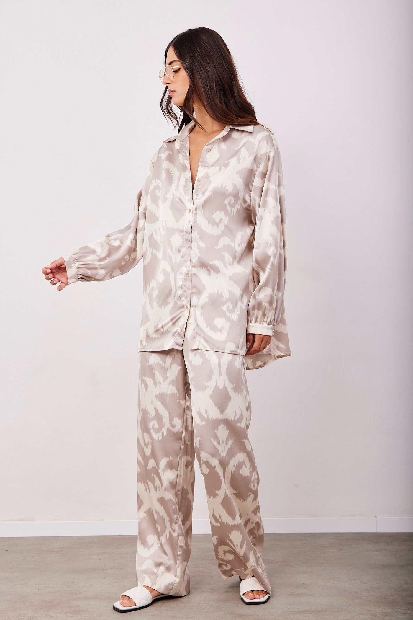 חליפת דמוי סאטן פרינט - ITAY BRANDS