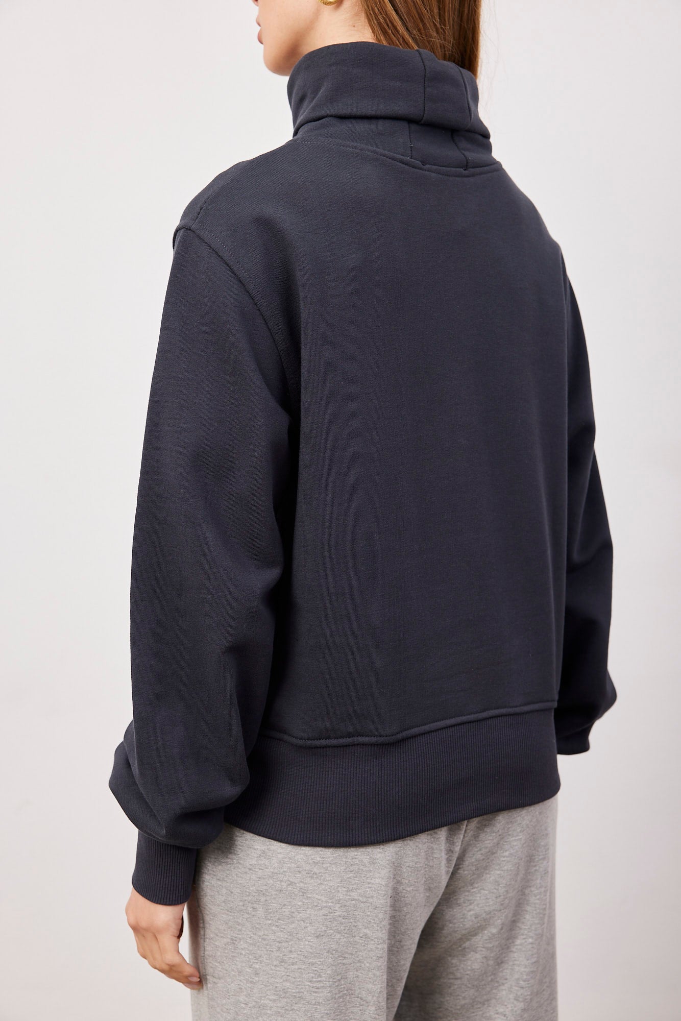 סווטשרט גולף בסיומת ריב - ITAY BRANDS