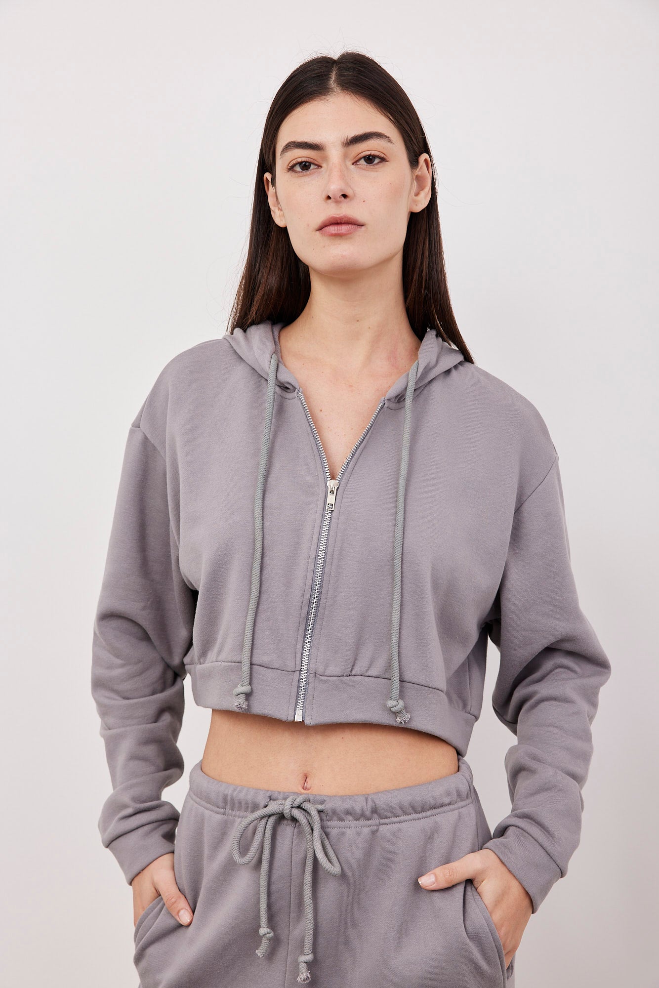 קפוצ׳ון קרופ עם רוכסן - ITAY BRANDS