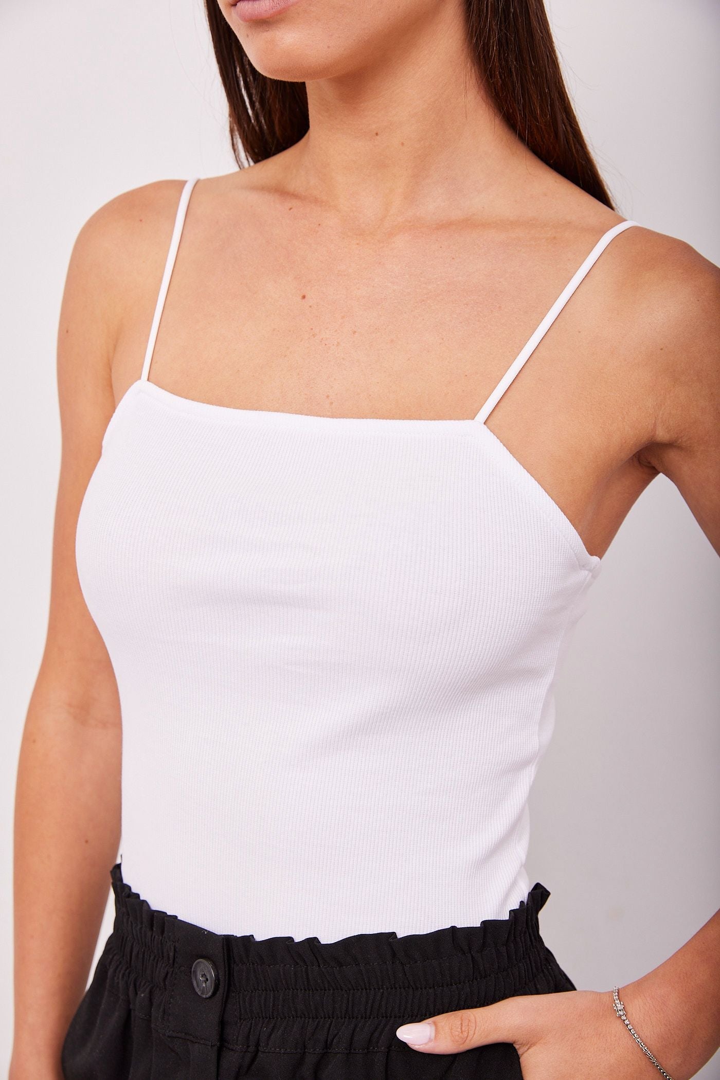 גופיית ריב כתפיות דקות - ITAY BRANDS