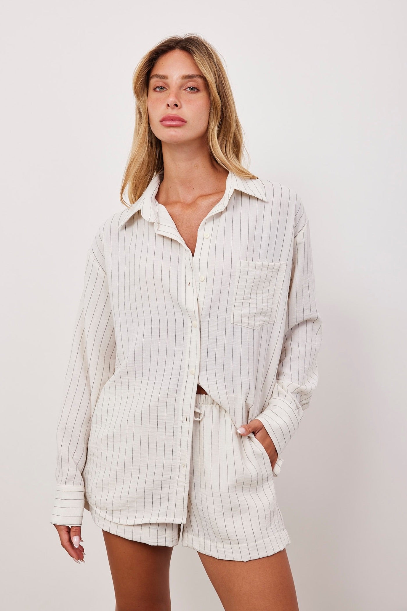 חליפת פסים במראה פשתן - ITAY BRANDS