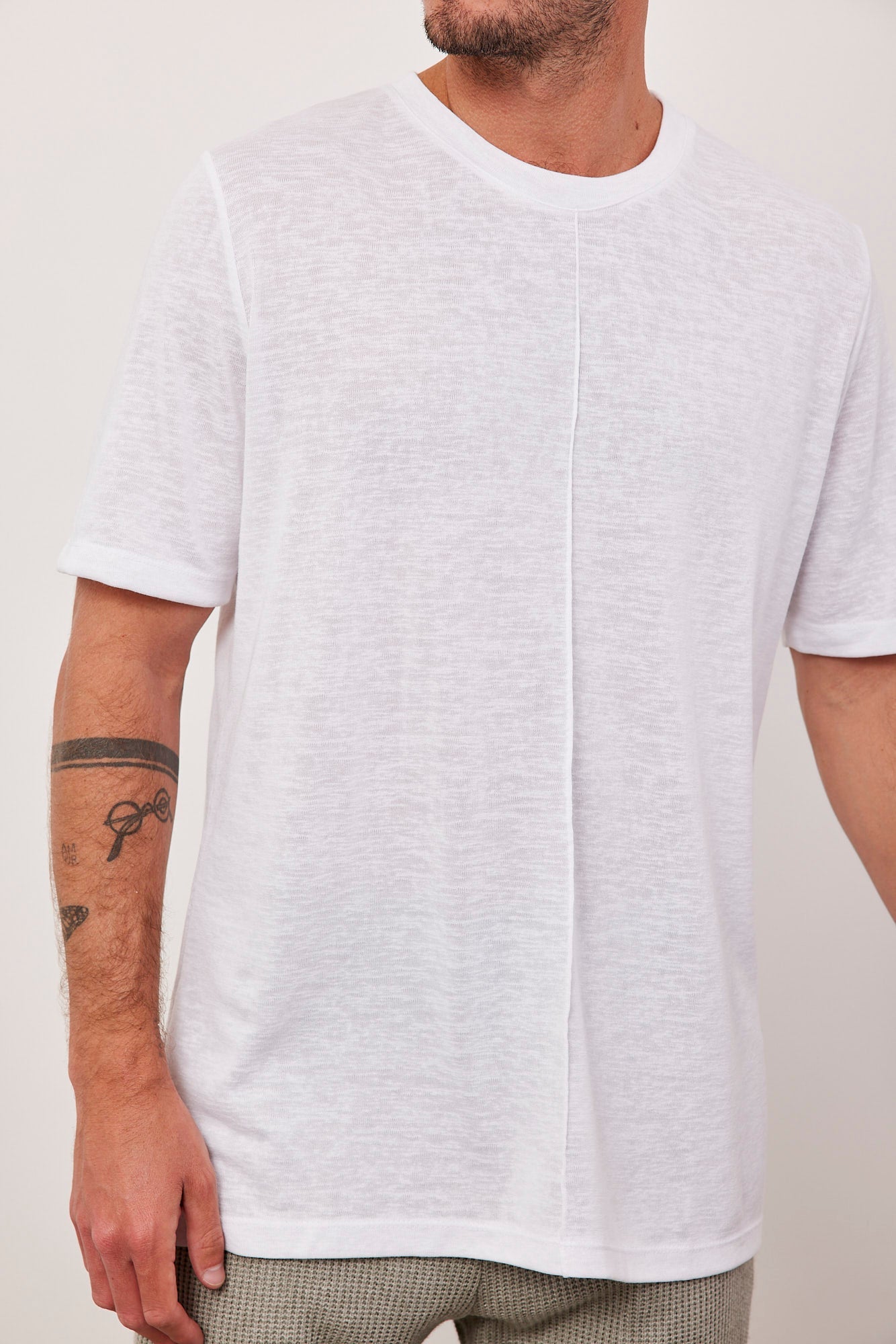 טי-שרט עם תיפור קידמי - ITAY BRANDS