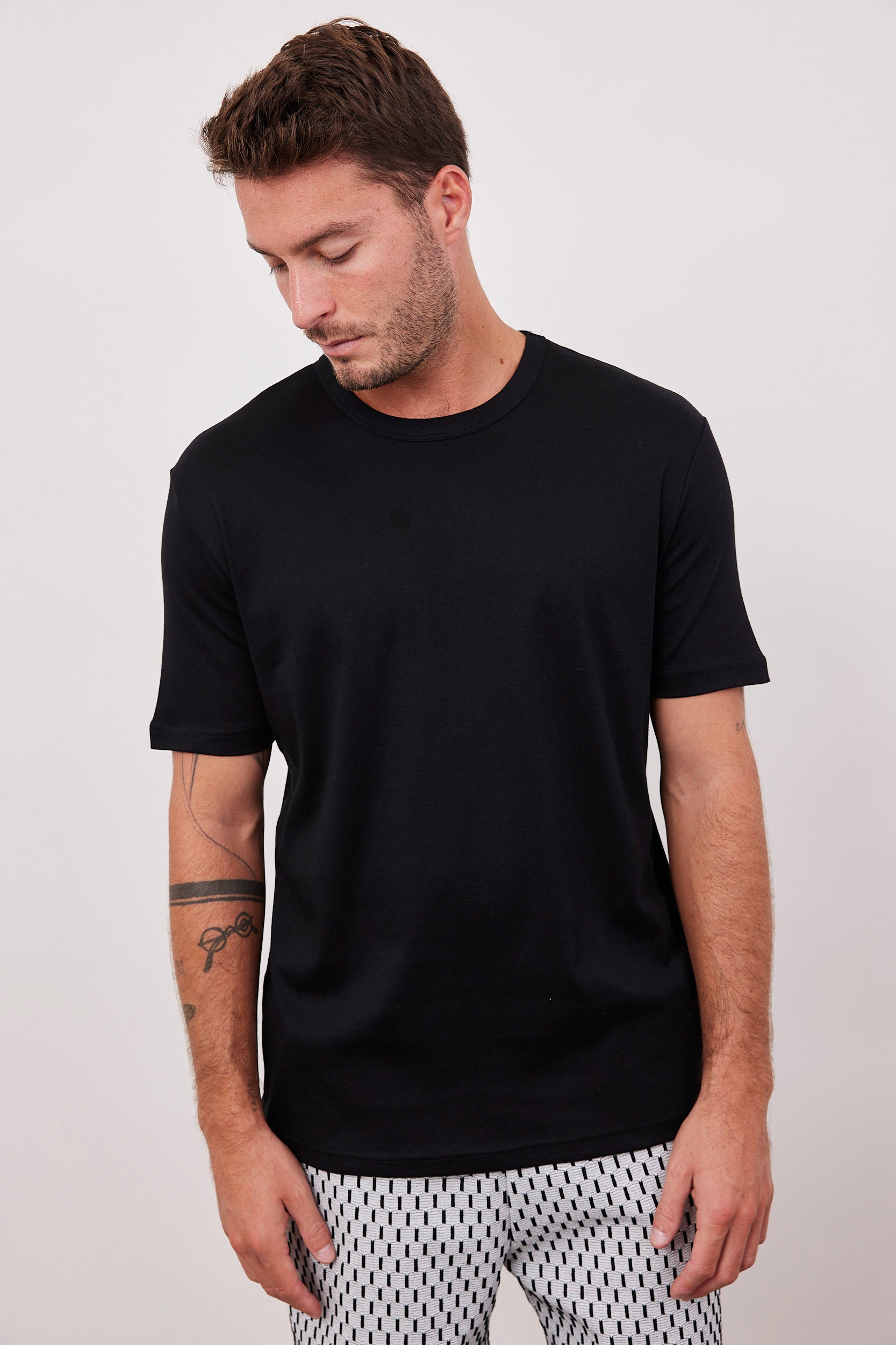 חולצה שקפקפה קצרה מראה פשתן