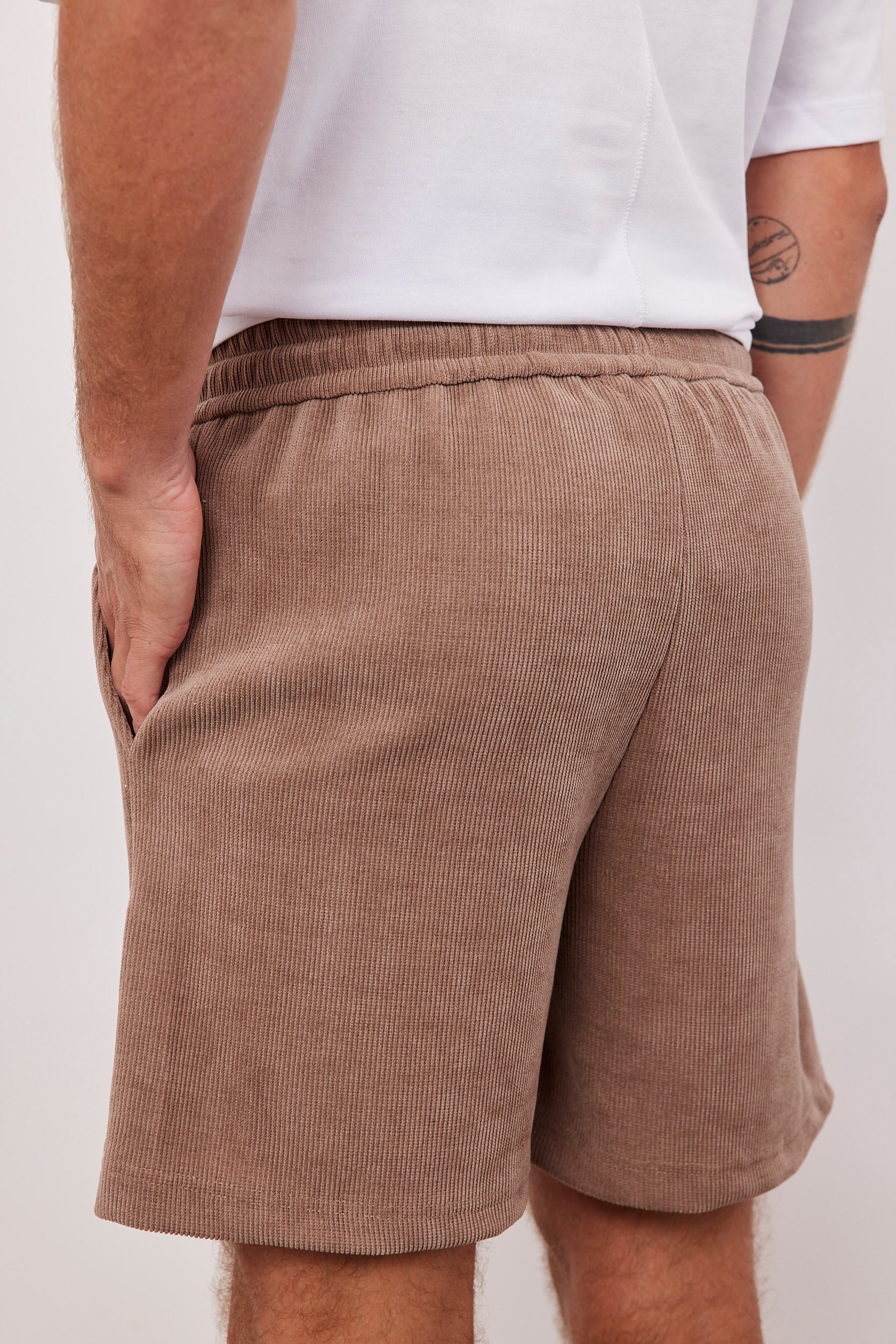 מכנסיים קצרים מבד קורדרוי