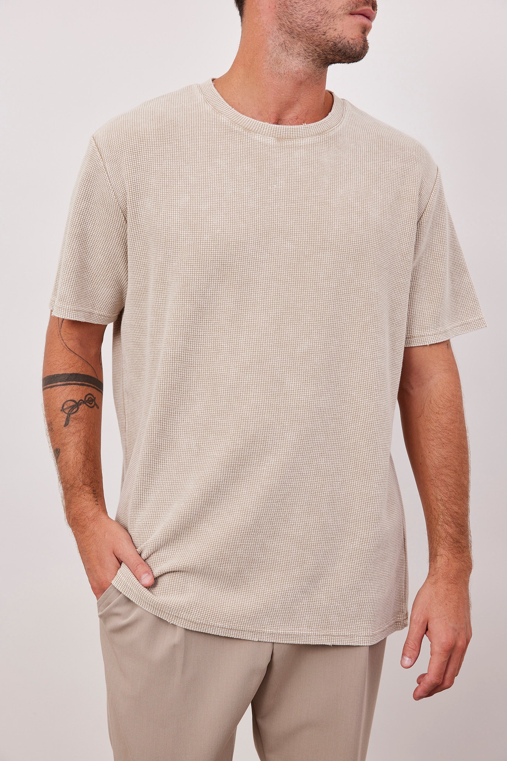 חולצת ווש קצרה