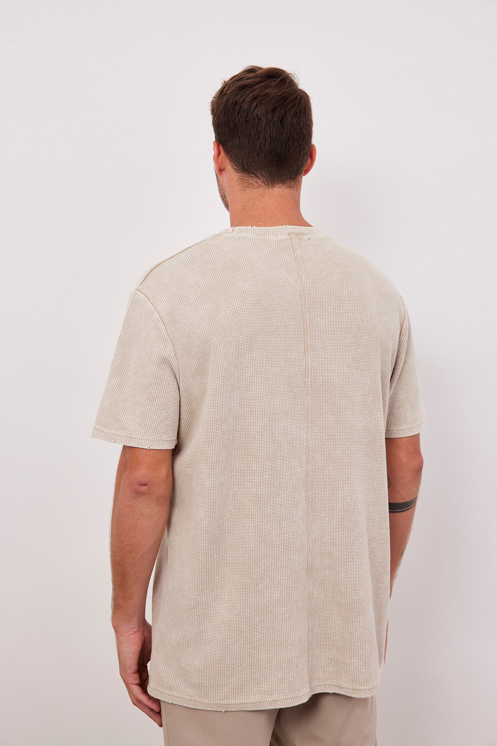 חולצת ווש קצרה