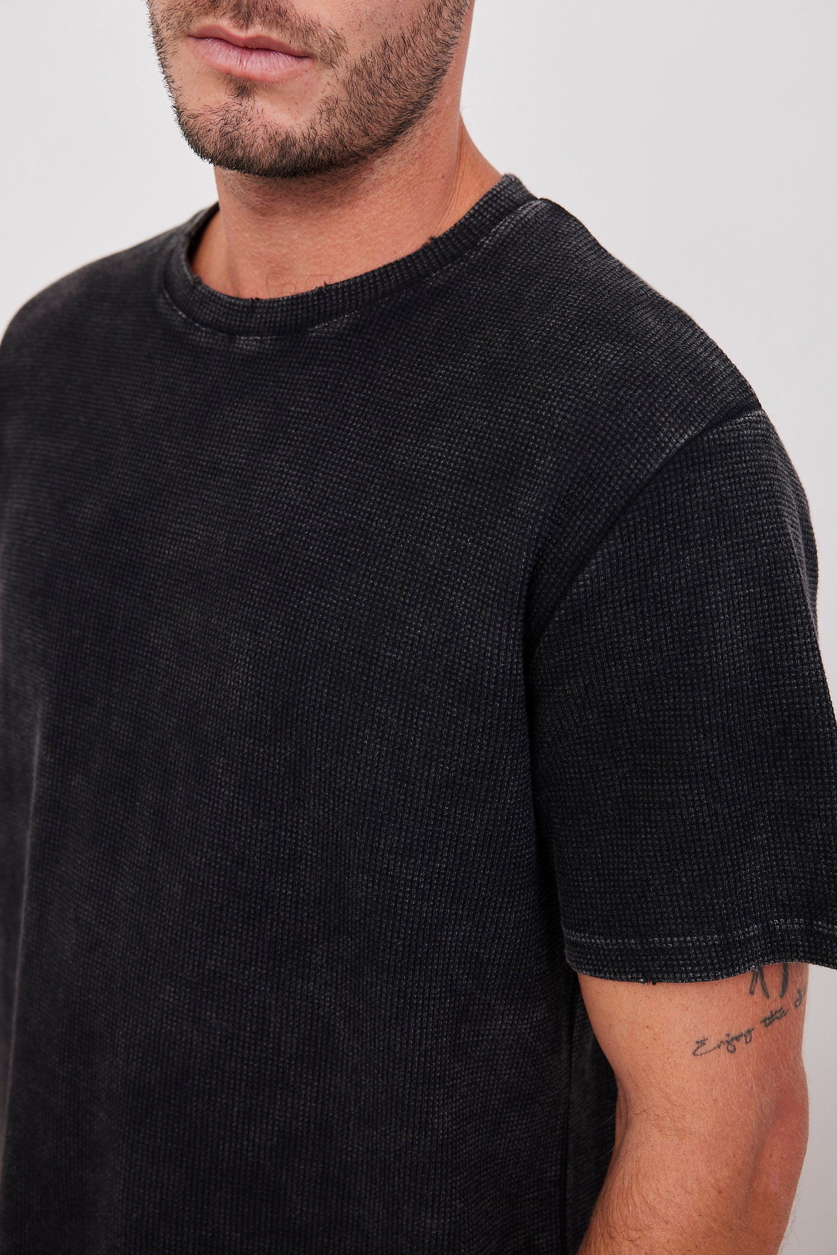 חולצת ווש קצרה