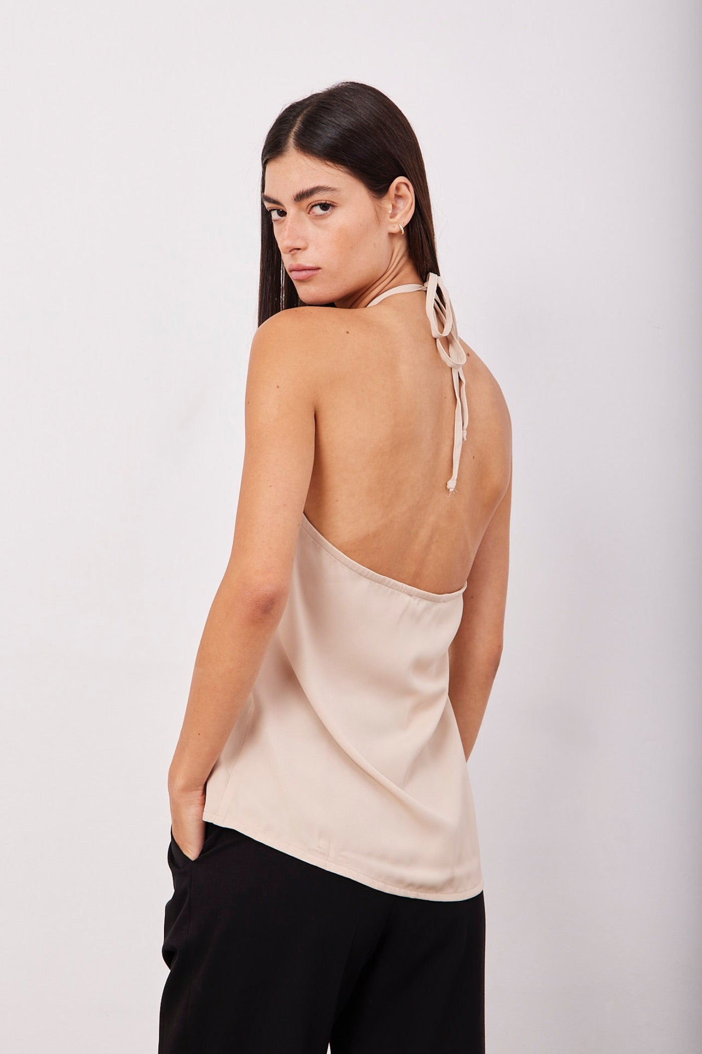 גופיית קולר קשירה במראה סאטן - ITAY BRANDS